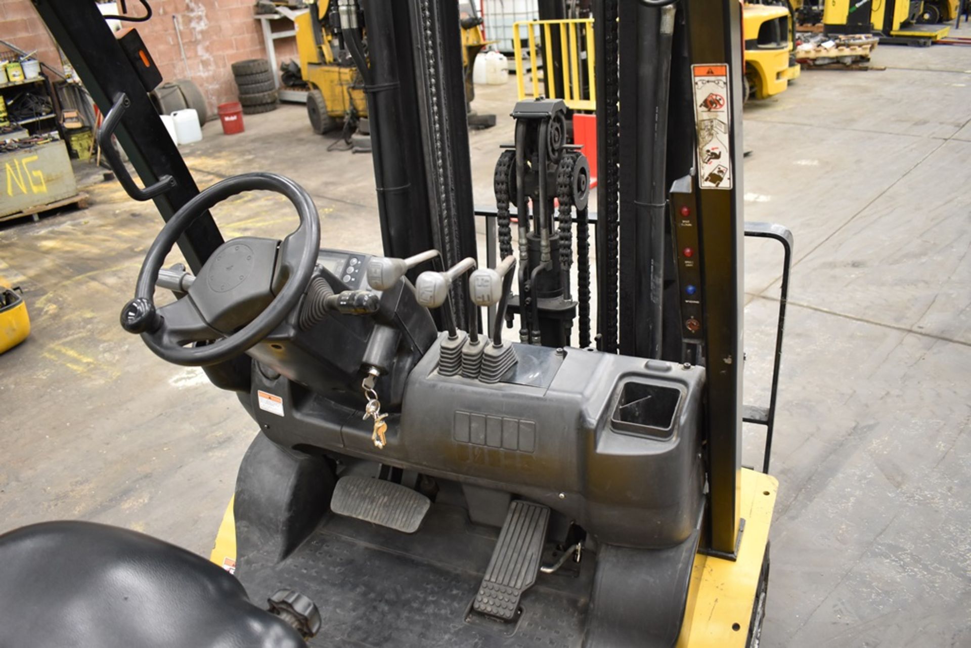 Yale Forklift, Model GLP25MX, 5000 lb Capacity - Image 39 of 42