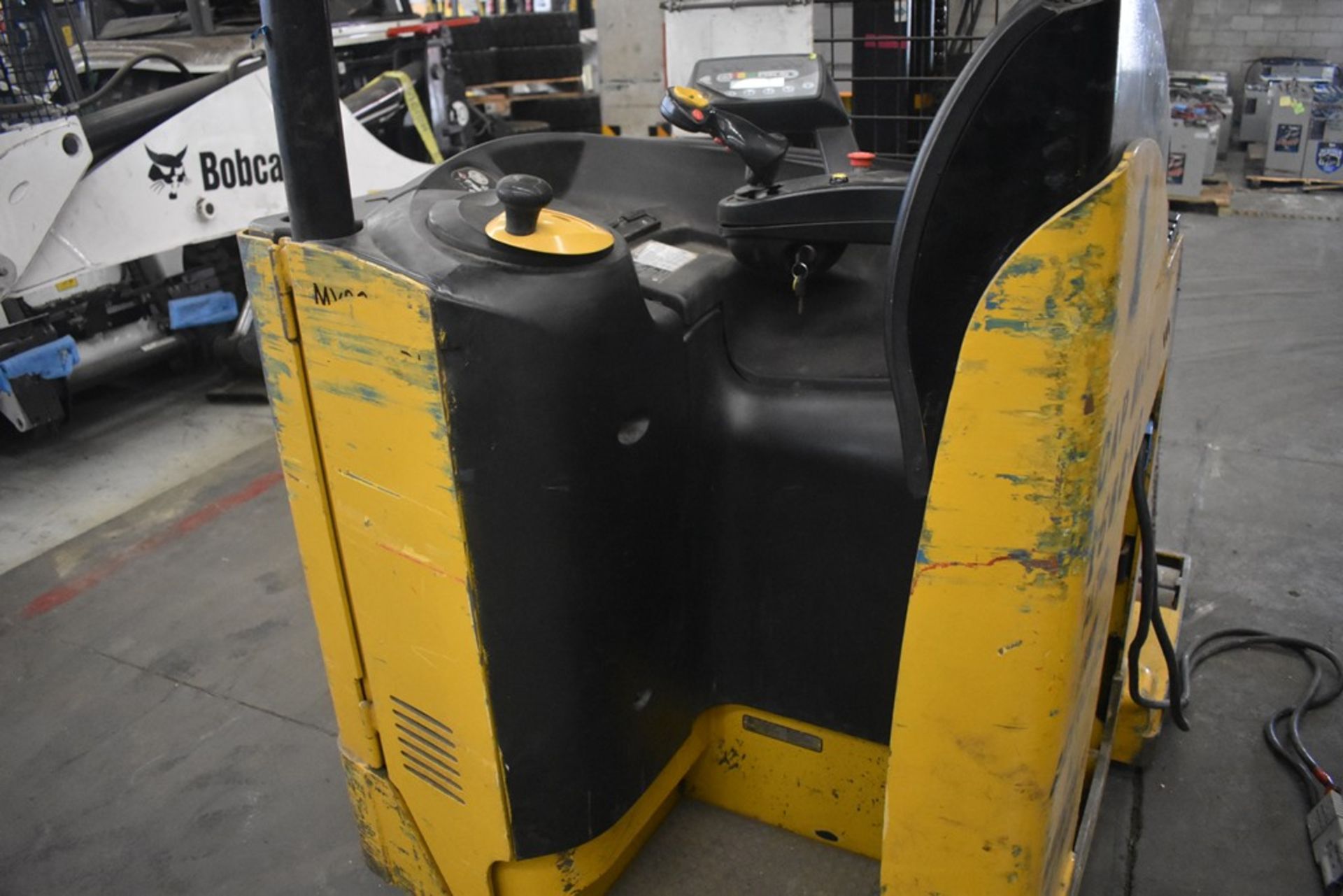 Yale Electric Forklift, Modelo NDR035EANL36TE157, No. Serie C861N03083H, Año 2010, 3500 lb Capacity - Image 29 of 38