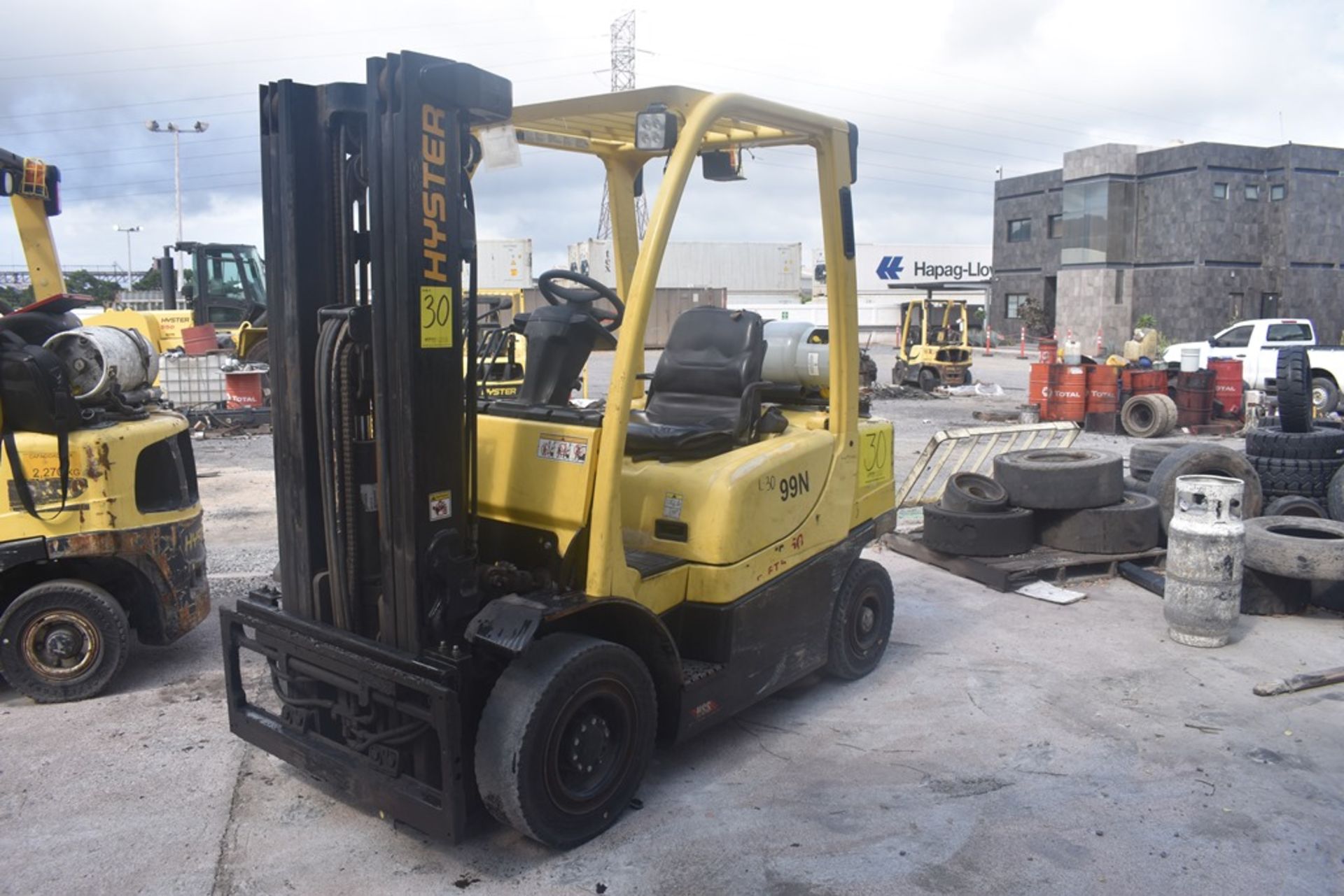 Hyster Forklift, Modelo H50FT, S/N P177V02699N, Year 2015, 5000 lb, Hours 8272