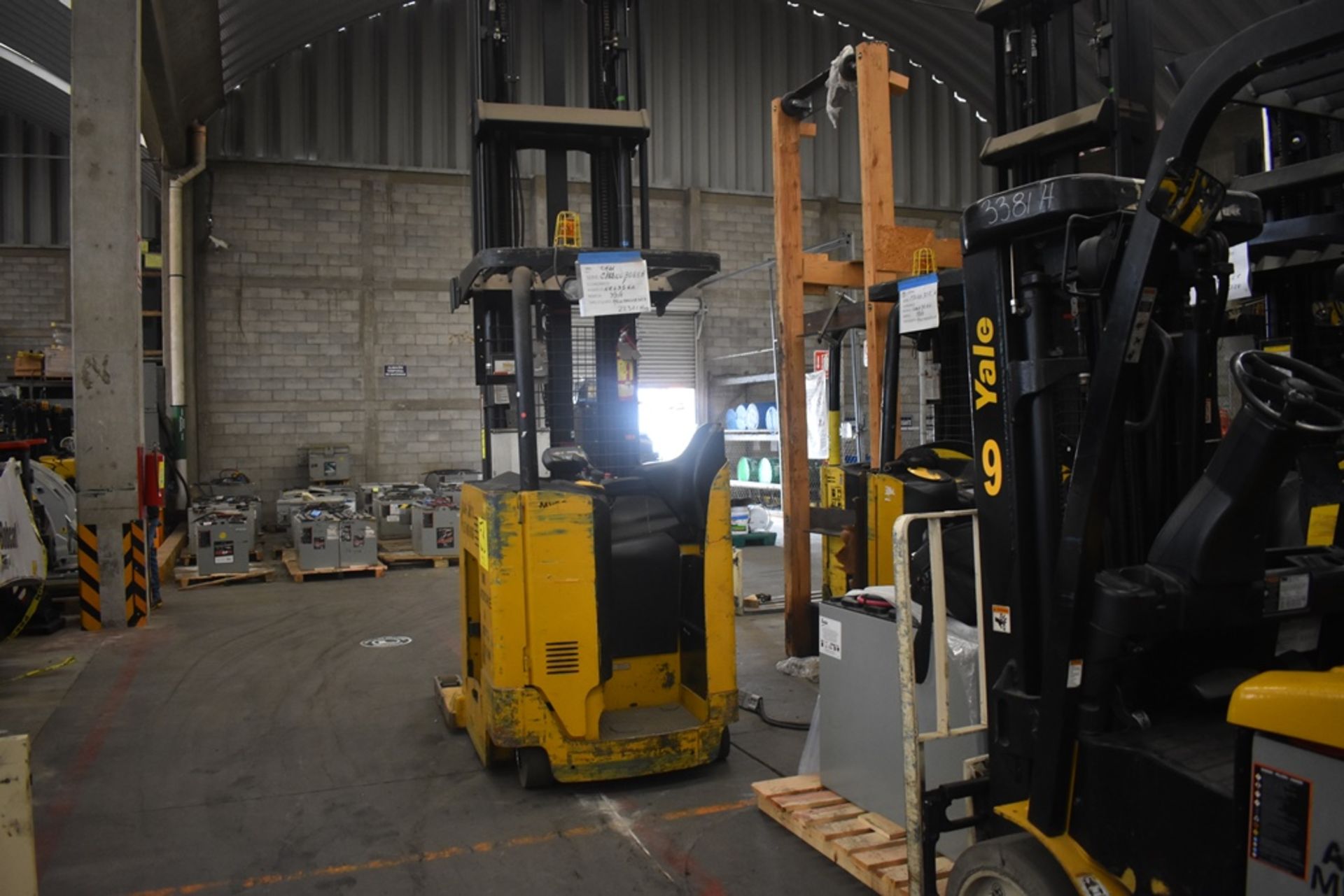 Yale Electric Forklift, Modelo NDR035EANL36TE157, No. Serie C861N03083H, Año 2010, 3500 lb Capacity - Image 8 of 38