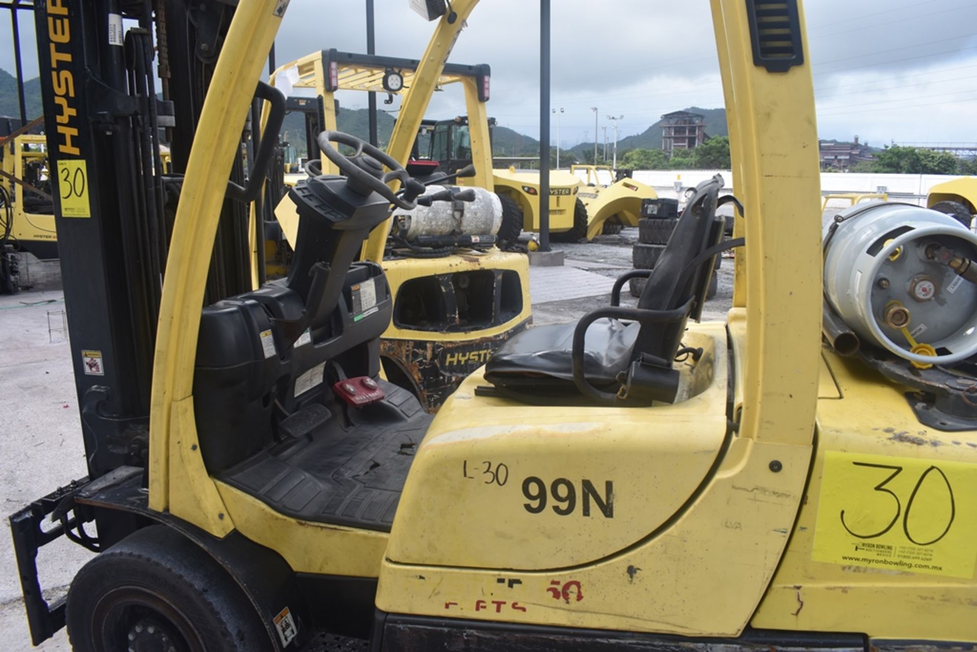 Hyster Forklift, Modelo H50FT, S/N P177V02699N, Year 2015, 5000 lb, Hours 8272 - Image 25 of 54