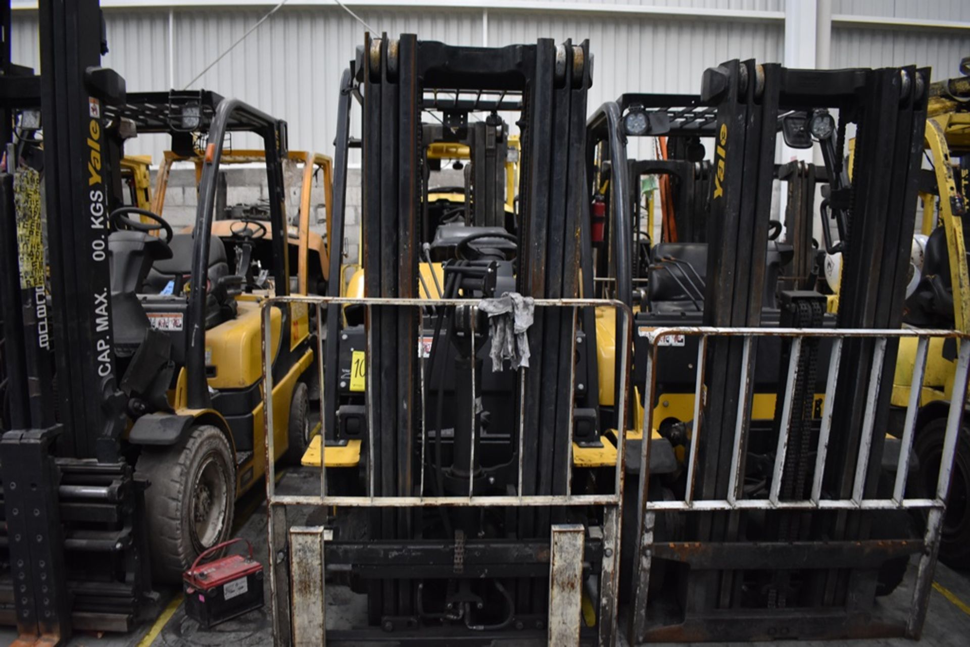 Lot of 2 Forklif, Hyster and Yale - Image 3 of 45