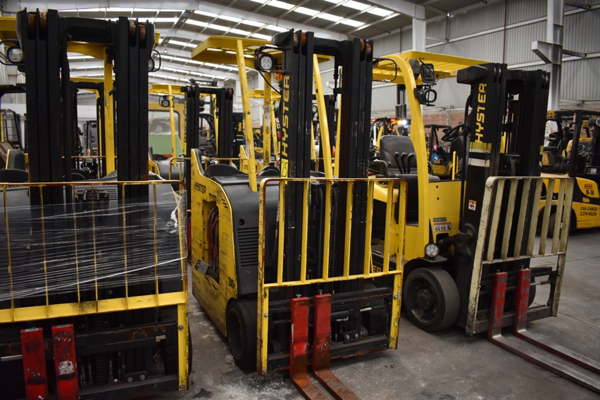 Hyster Electric Forklift, Model E30HSD3-18, S/N C219N01659N, 2850 lb Capacity - Image 2 of 22