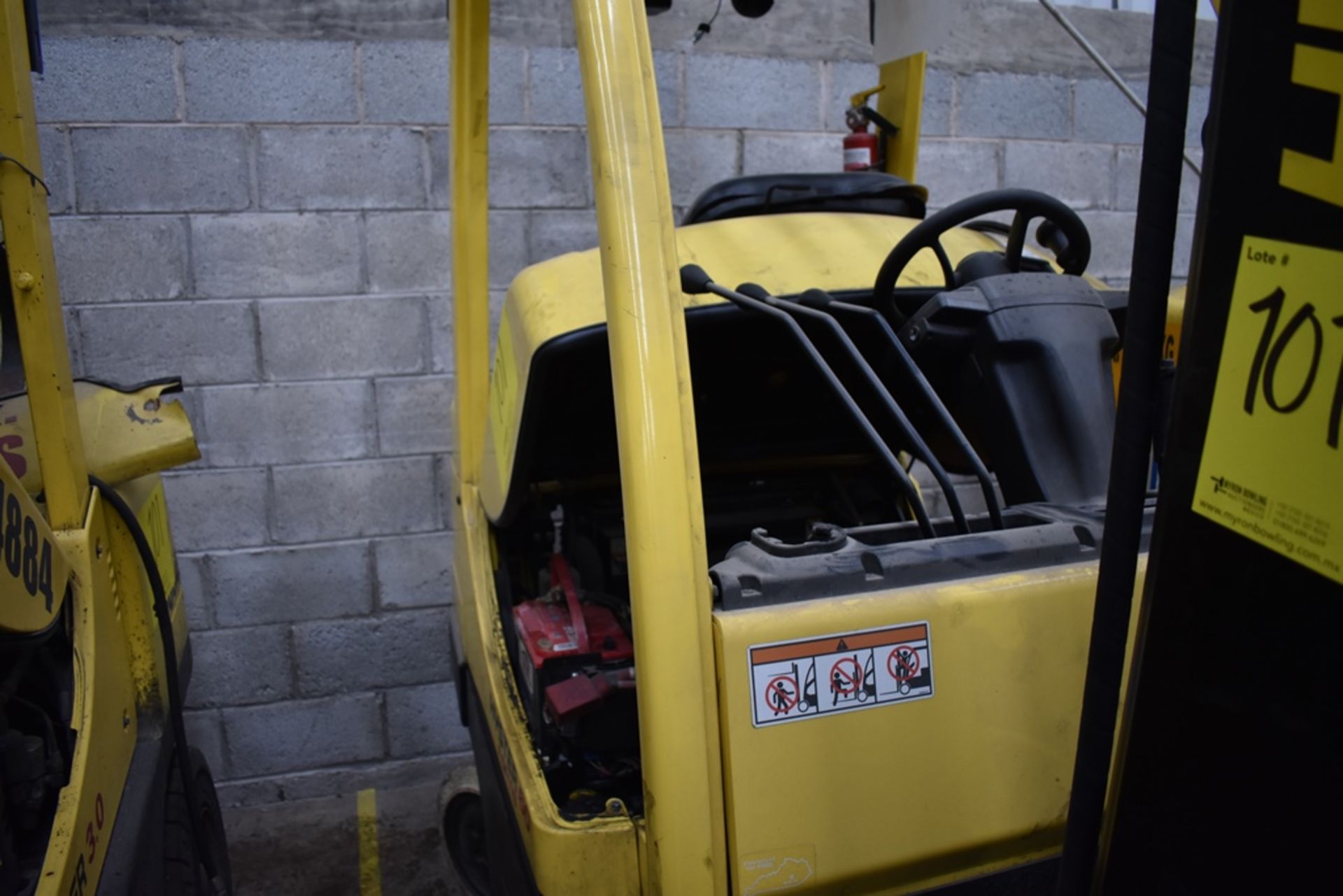 Lot of 2 Hyster Forklift - Image 21 of 26