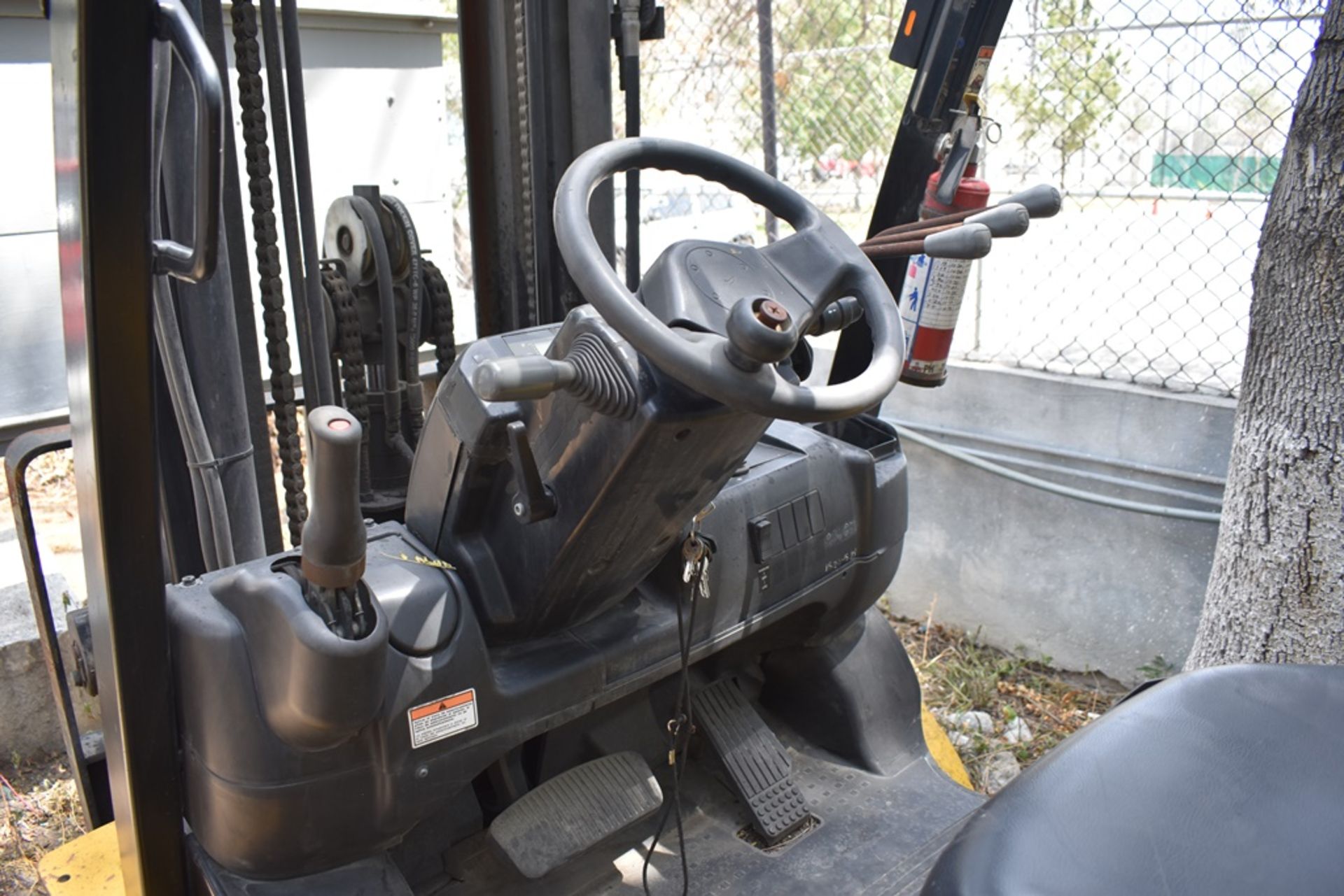 Yale Forklift, Model GTP25MX, S/N D871R02899P, 5000 lb capacity - Image 35 of 48