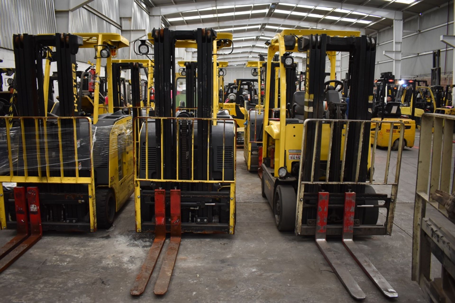 Hyster Electric Forklift, Model E30HSD3-18, S/N C219N01659N, 2850 lb Capacity - Image 3 of 22