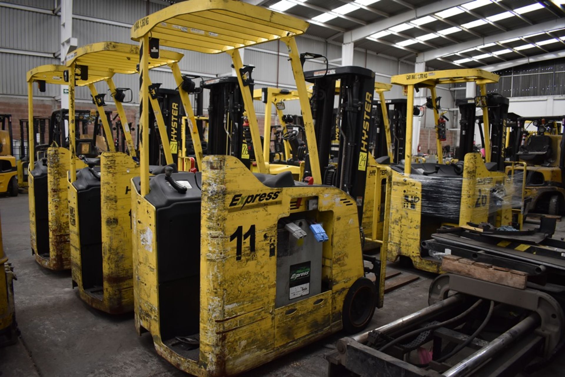 Hyster Electric Forklift, Model E40HSD2-21, S/N B219N02763M, 3850 lb Capacity - Image 22 of 24