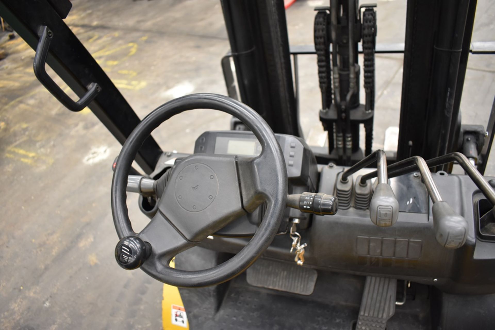 Yale Forklift, Model GLP25MX, 5000 lb Capacity - Image 38 of 42