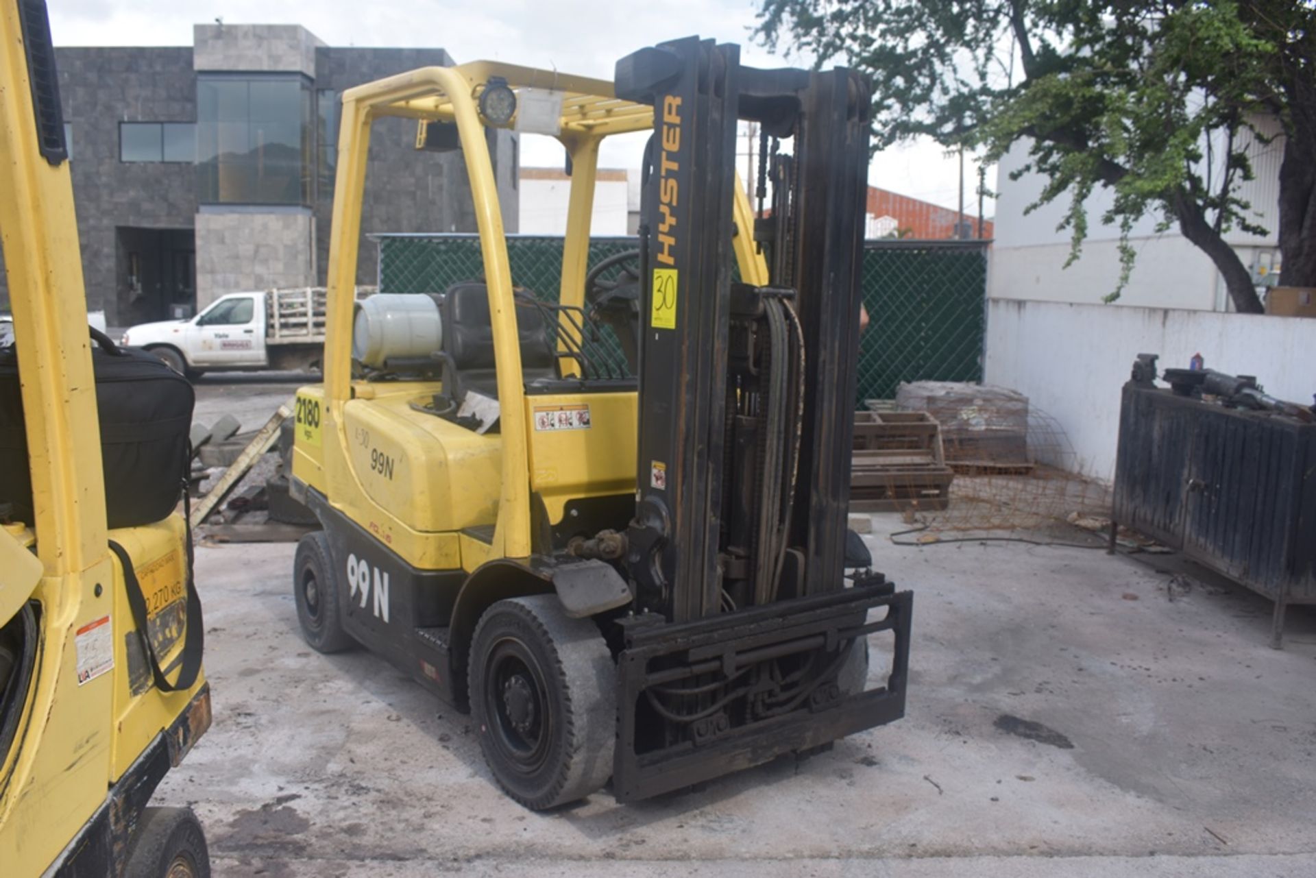 Hyster Forklift, Modelo H50FT, S/N P177V02699N, Year 2015, 5000 lb, Hours 8272 - Image 18 of 54