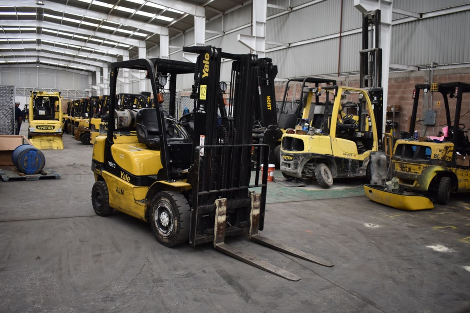 Yale Forklift, Model GLP25MX, 5000 lb Capacity - Image 9 of 42