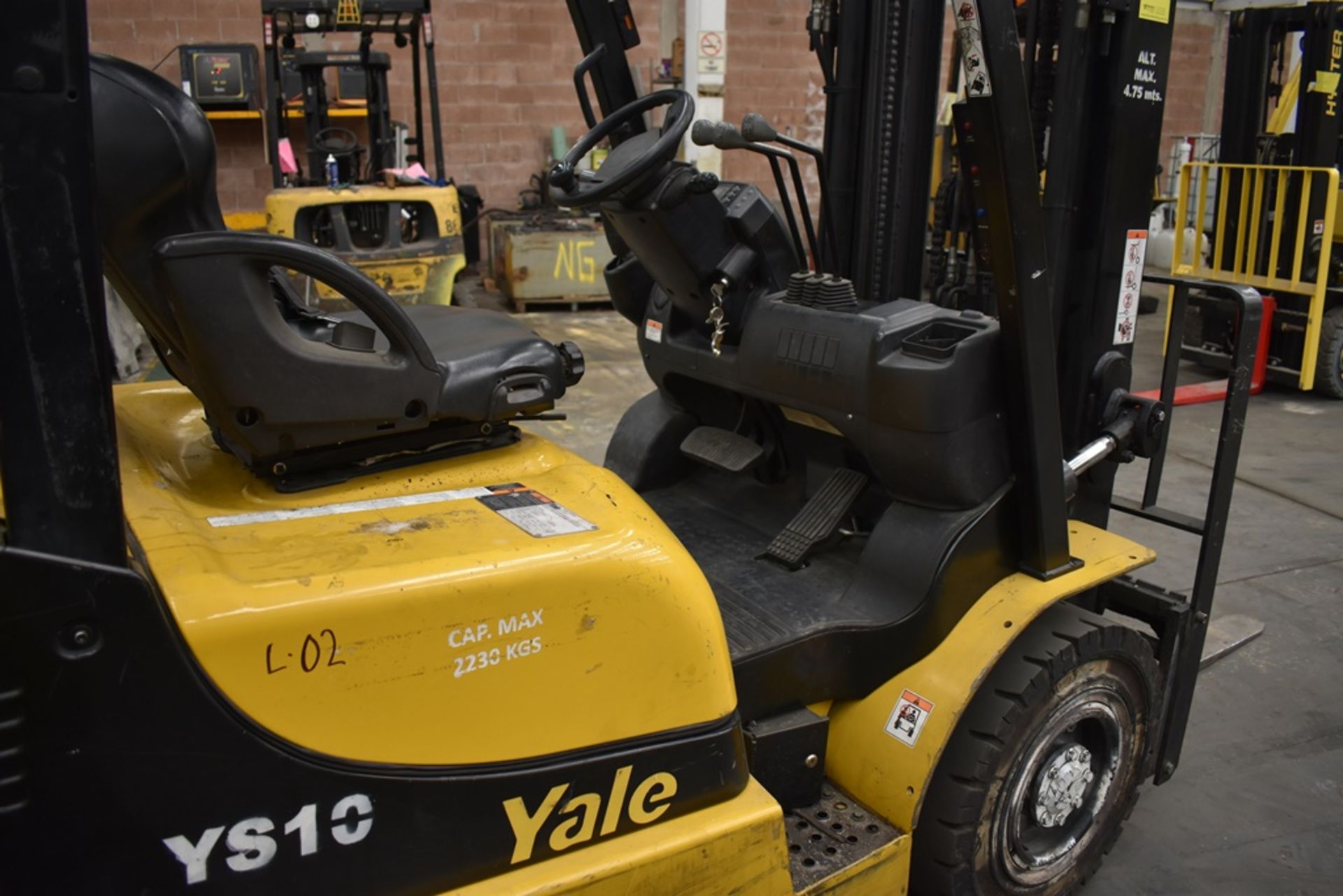 Yale Forklift, Model GLP25MX, 5000 lb Capacity - Image 29 of 42