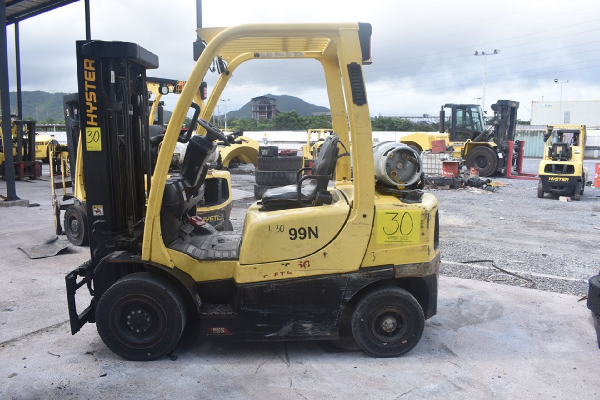 Hyster Forklift, Modelo H50FT, S/N P177V02699N, Year 2015, 5000 lb, Hours 8272 - Image 5 of 54