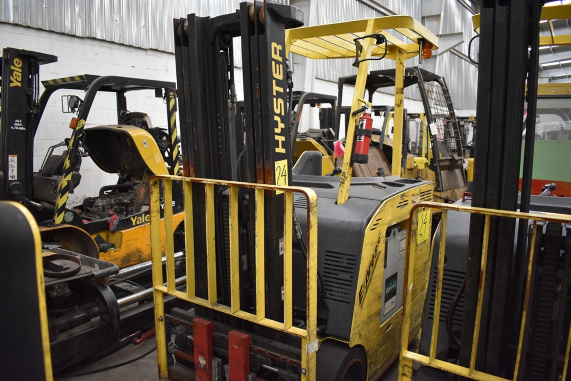 Hyster Electric Forklift, Model E40HSD2-21, S/N B219N02763M, 3850 lb Capacity - Image 2 of 24