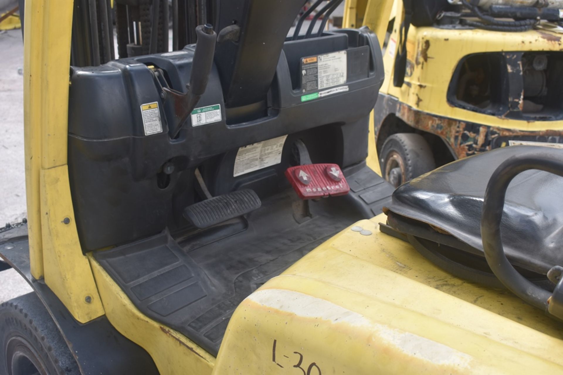 Hyster Forklift, Modelo H50FT, S/N P177V02699N, Year 2015, 5000 lb, Hours 8272 - Image 26 of 54