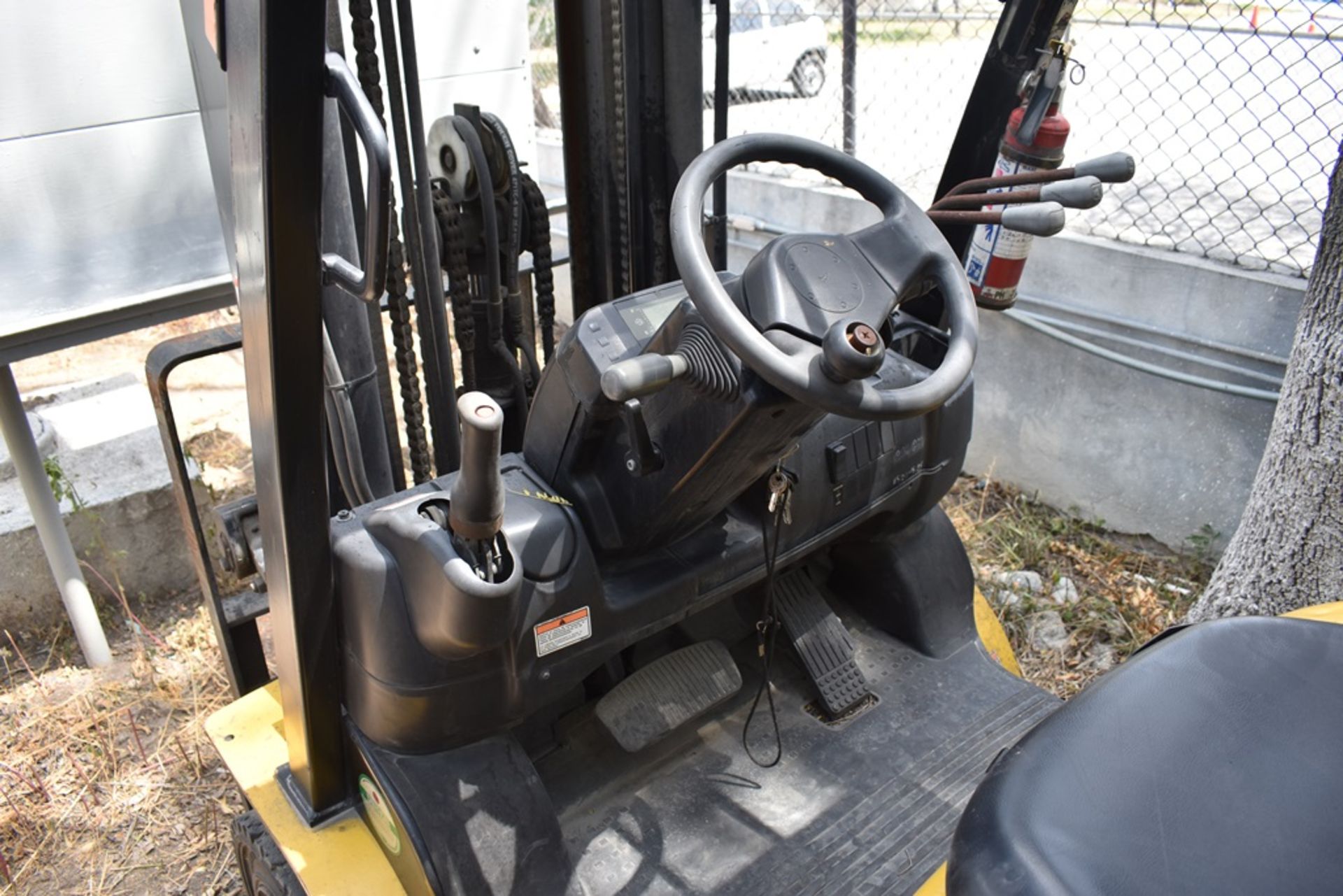 Yale Forklift, Model GTP25MX, S/N D871R02899P, 5000 lb capacity - Image 36 of 48