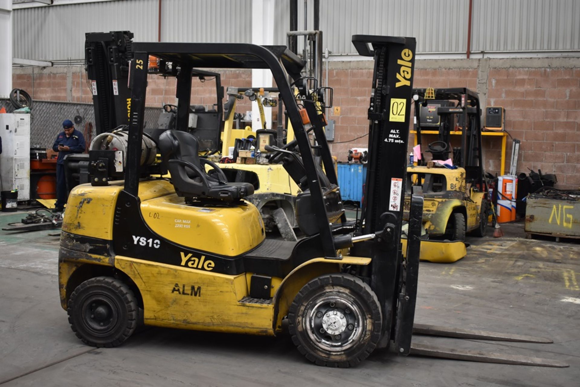 Yale Forklift, Model GLP25MX, 5000 lb Capacity - Image 14 of 42