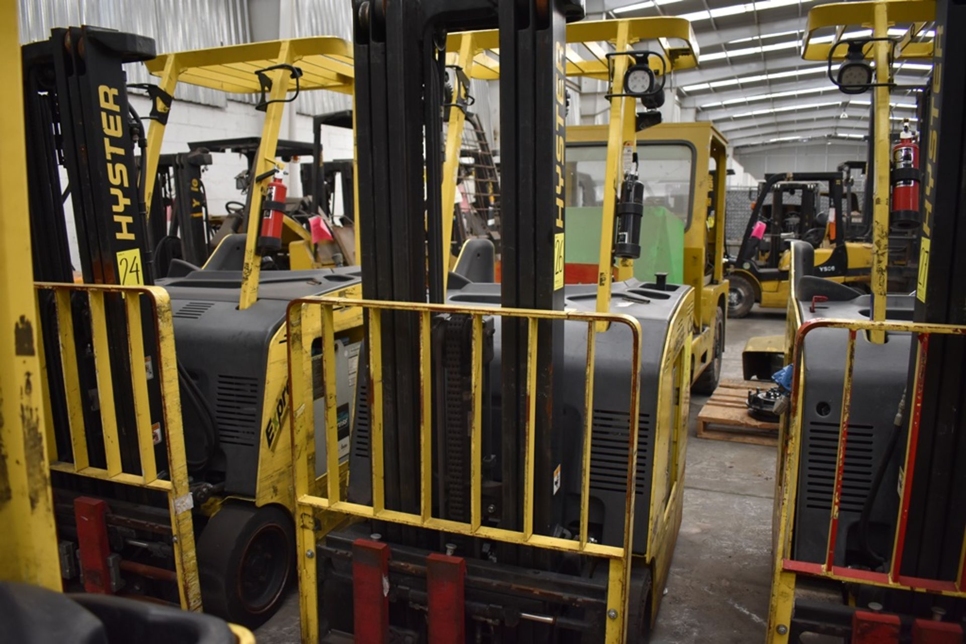 Hyster Electric Forklift, Model E30HSD2-18, S/N B219N02353L, 2850 lb Capacity - Image 4 of 22