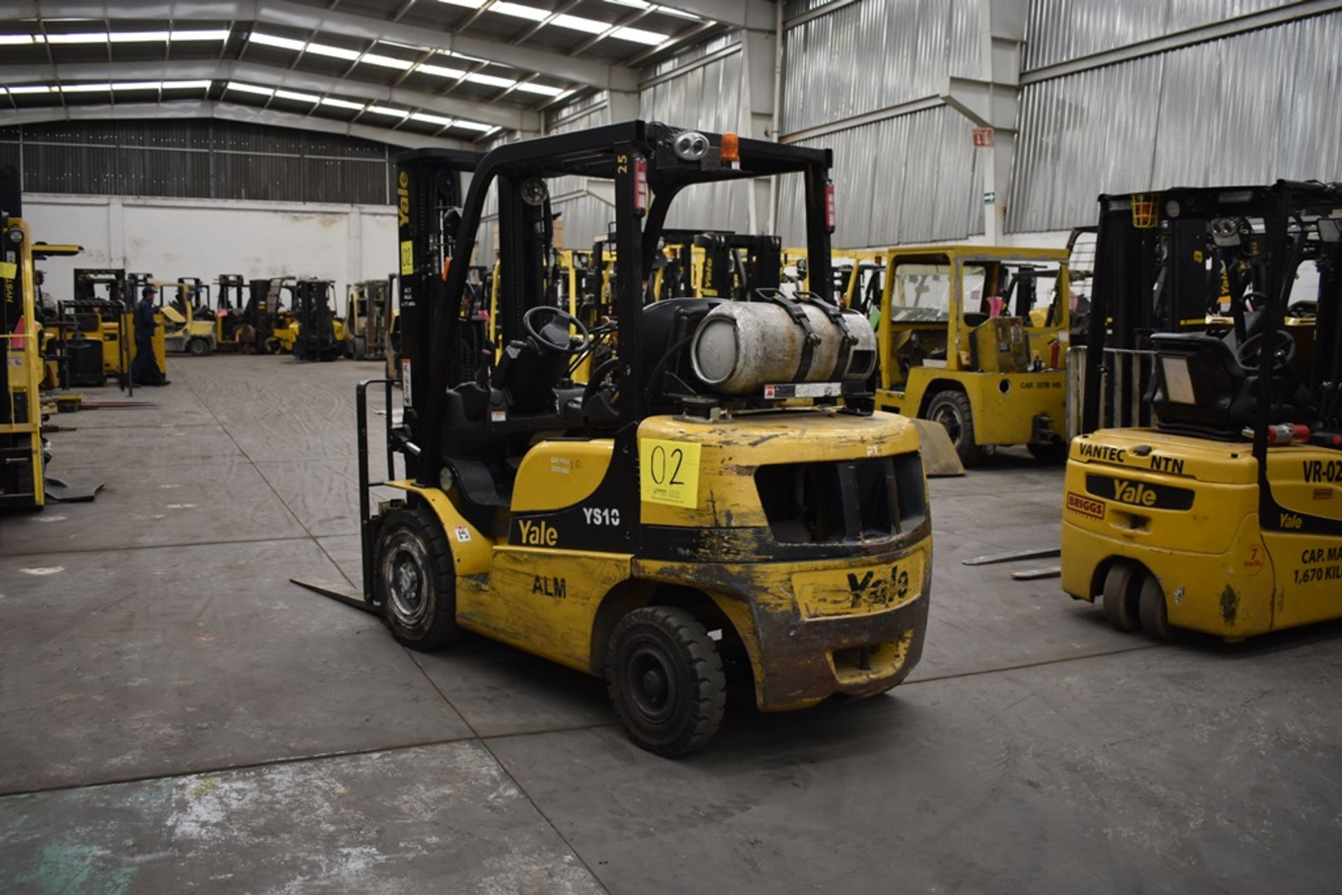 Yale Forklift, Model GLP25MX, 5000 lb Capacity - Image 18 of 42