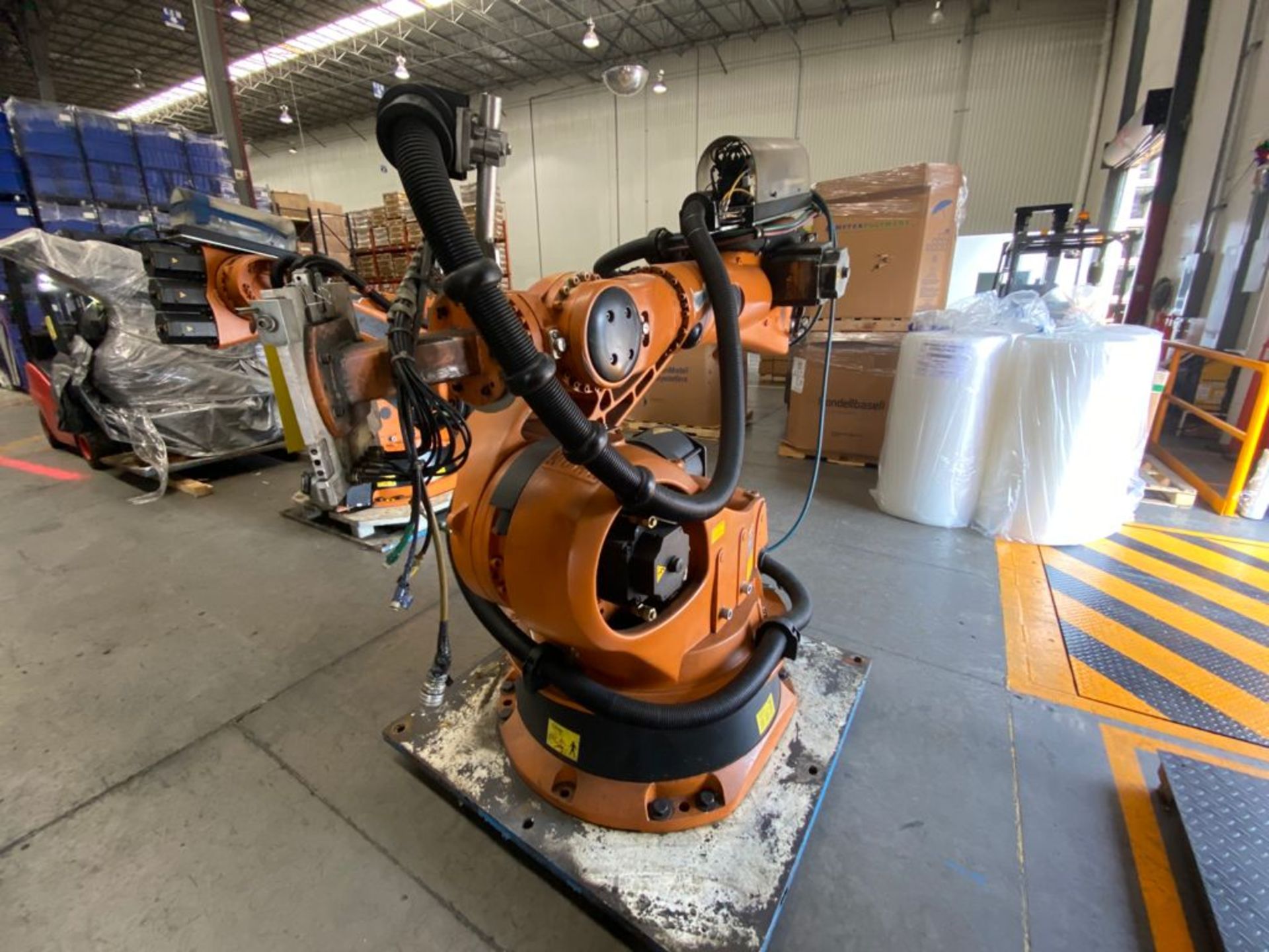 Kuka Articulated Robot, Model 0000107295, type KR 210 2000, Serial 812777, year 2005 - Image 14 of 49