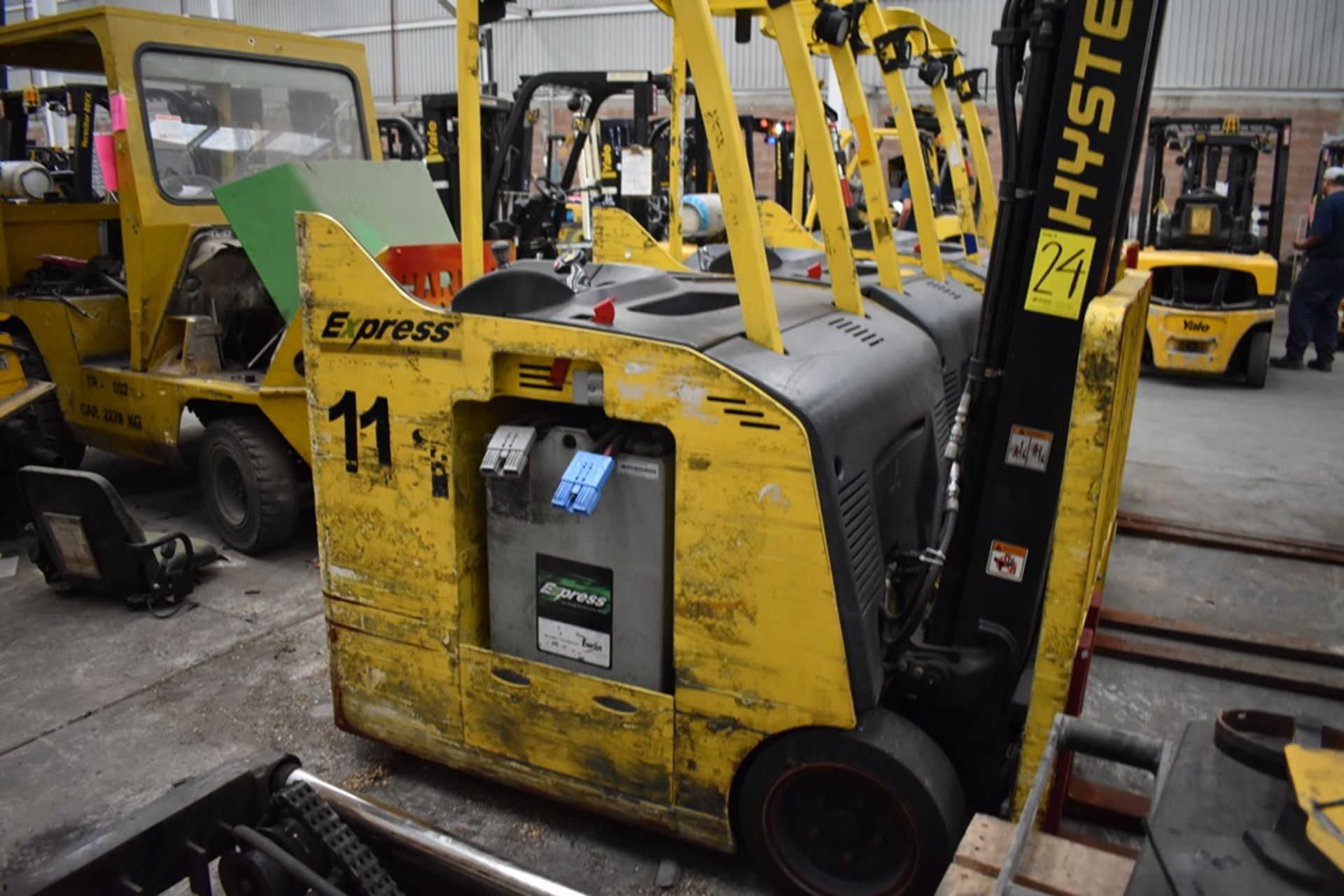 Hyster Electric Forklift, Model E40HSD2-21, S/N B219N02763M, 3850 lb Capacity - Image 7 of 24