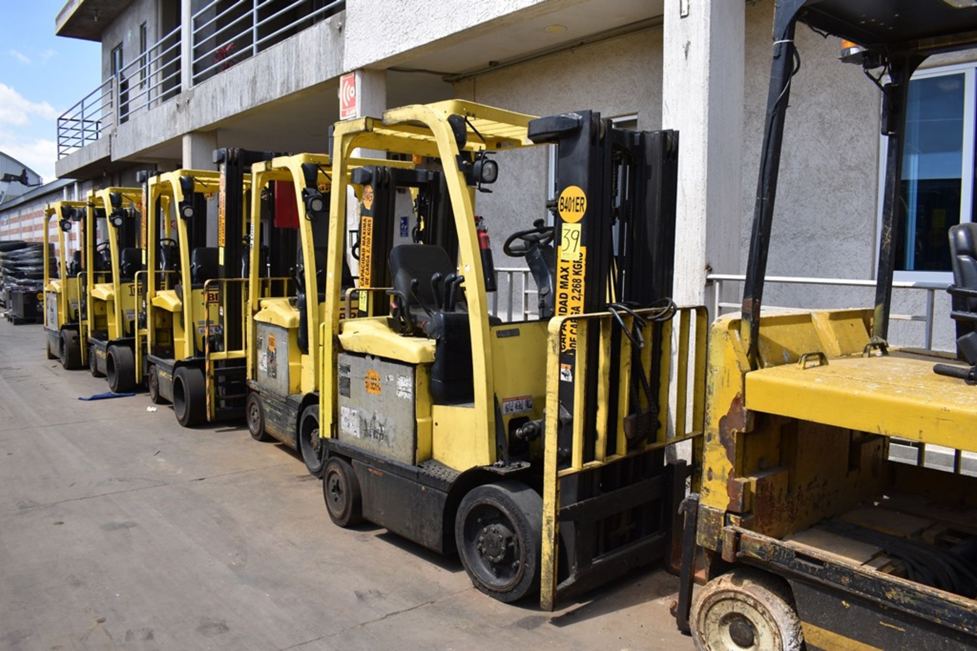 Hyster Electric Forklift, Model E50XN-27, 4750 lb capacity - Image 2 of 23