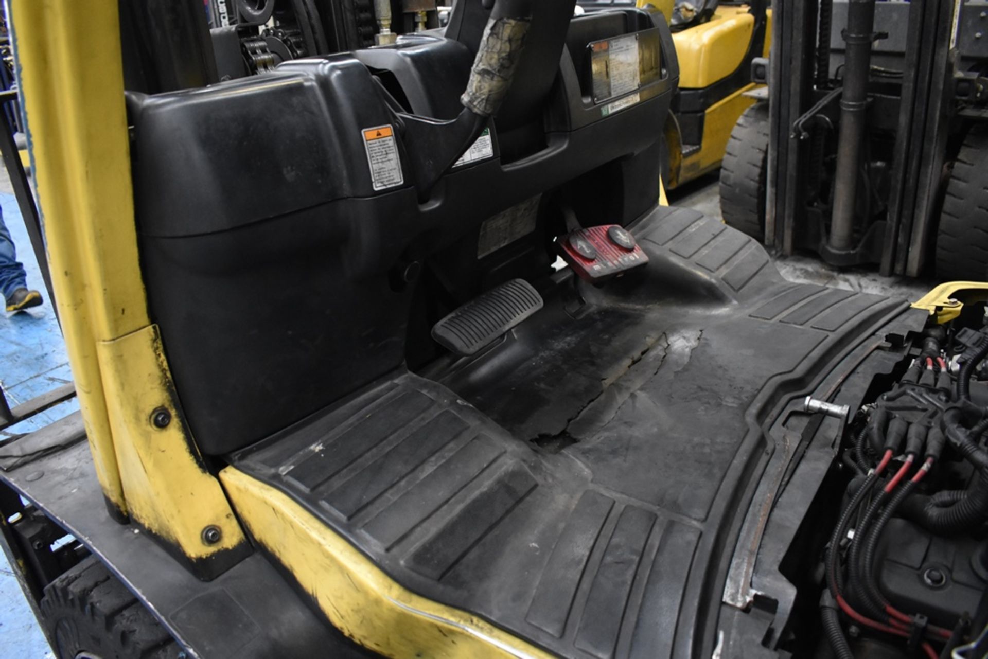 Hyster Forklift, Model H80FT, S/N U005V07045S, Year 2018, 7500 lb Capacity, Hours 8603 - Image 27 of 38