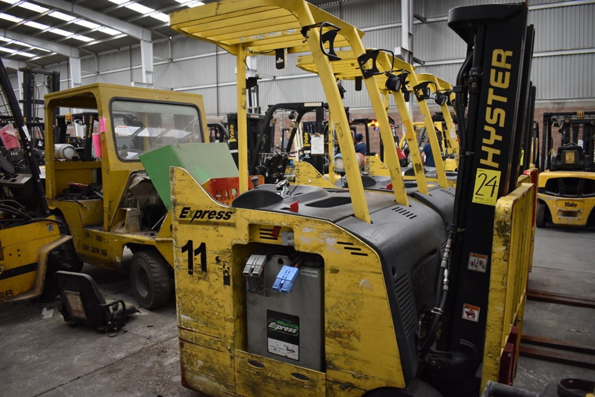 Hyster Electric Forklift, Model E40HSD2-21, S/N B219N02763M, 3850 lb Capacity - Image 8 of 24