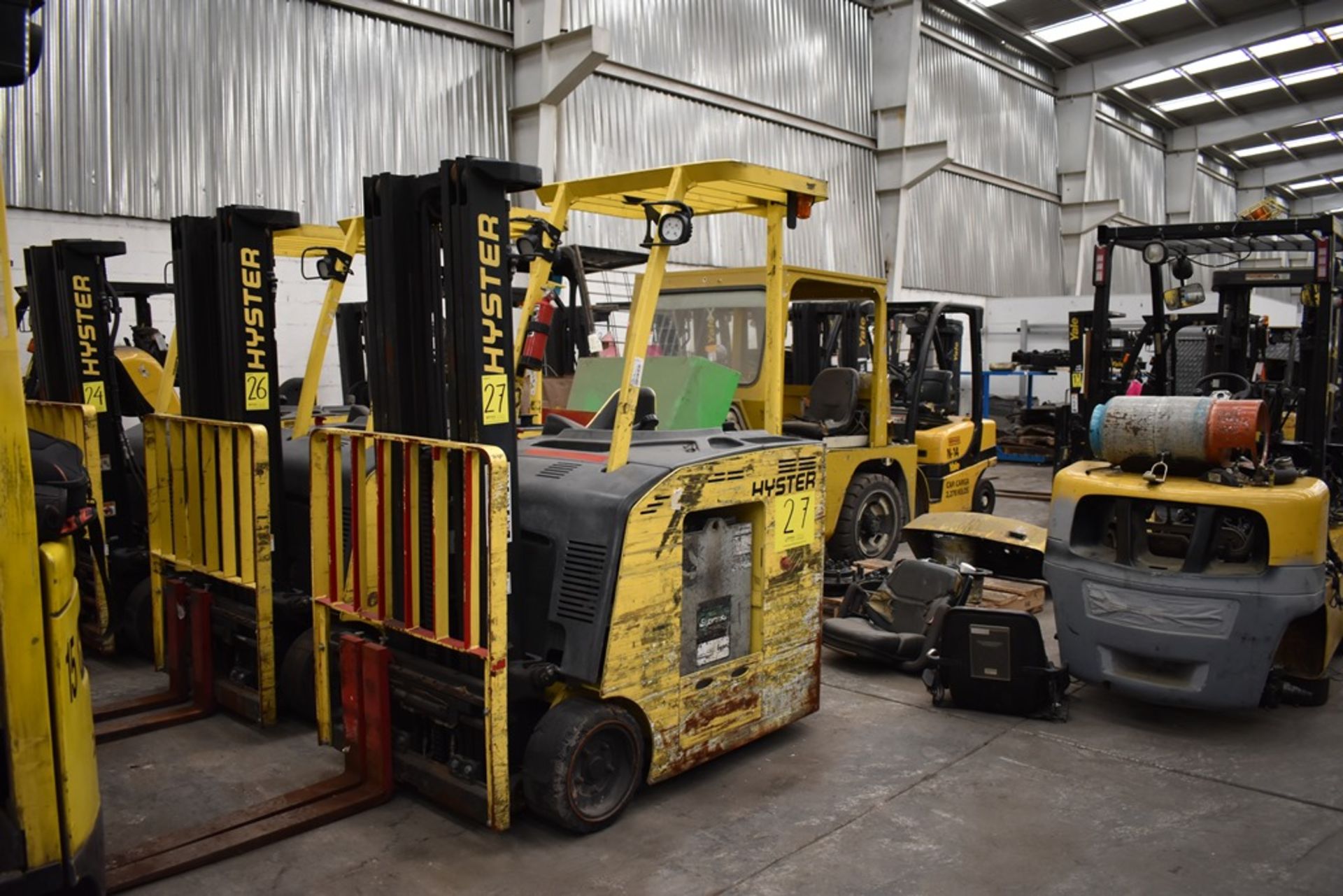 Hyster Electric Forklift, Model E30HSD2-18, S/N B219N02128L, Year 2013, 2900 lb Capacity - Image 12 of 20