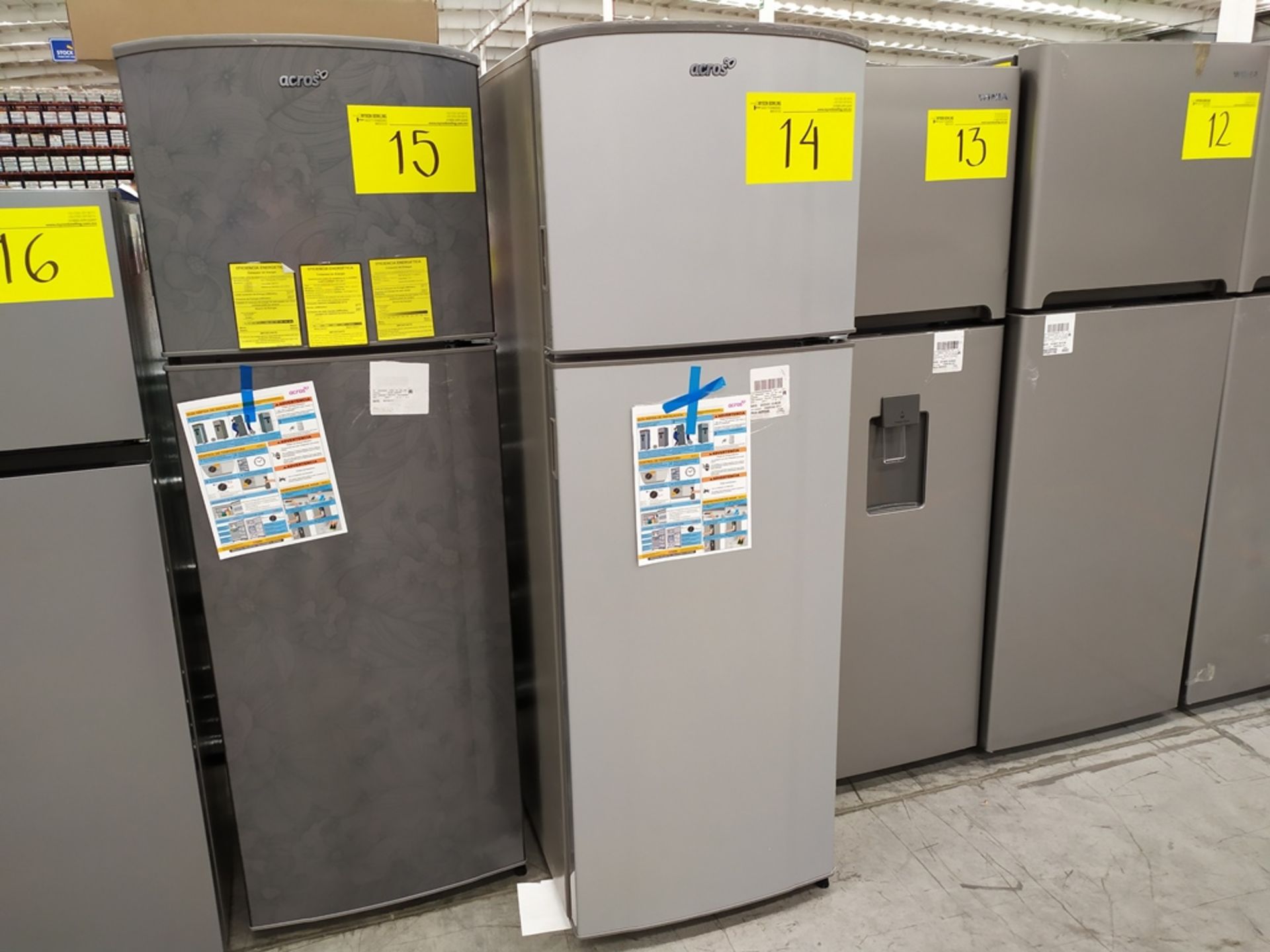 Refrigerador marca Acros, Modelo AT9007G, Serie 1478066, Color Gris, Golpeado, LB-750154559283 - Image 5 of 11