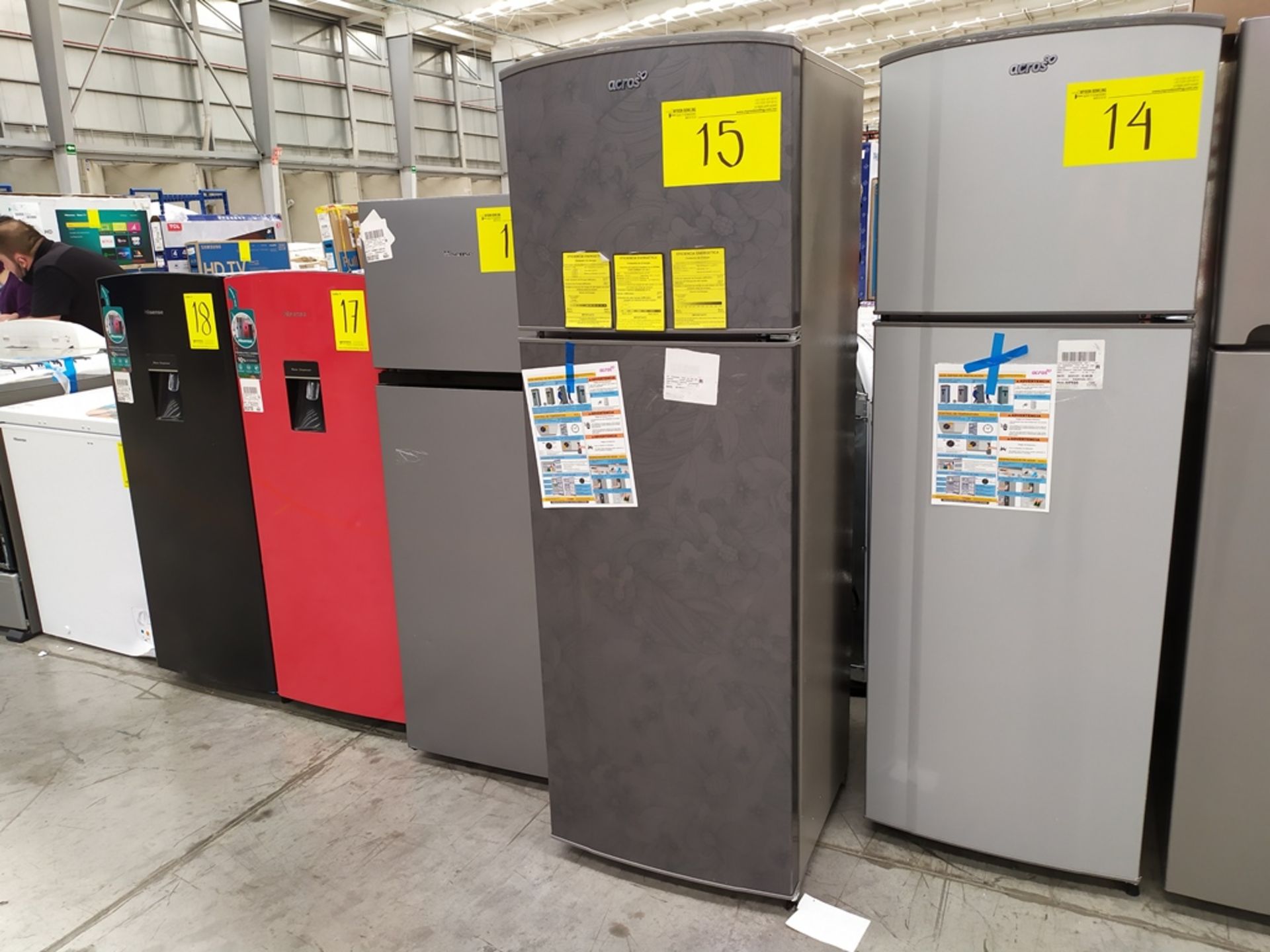 Refrigerador marca Acros, Modelo AT091FG, Serie 1792871, Color Gris, Golpeado, LB-750154563335 - Image 3 of 13