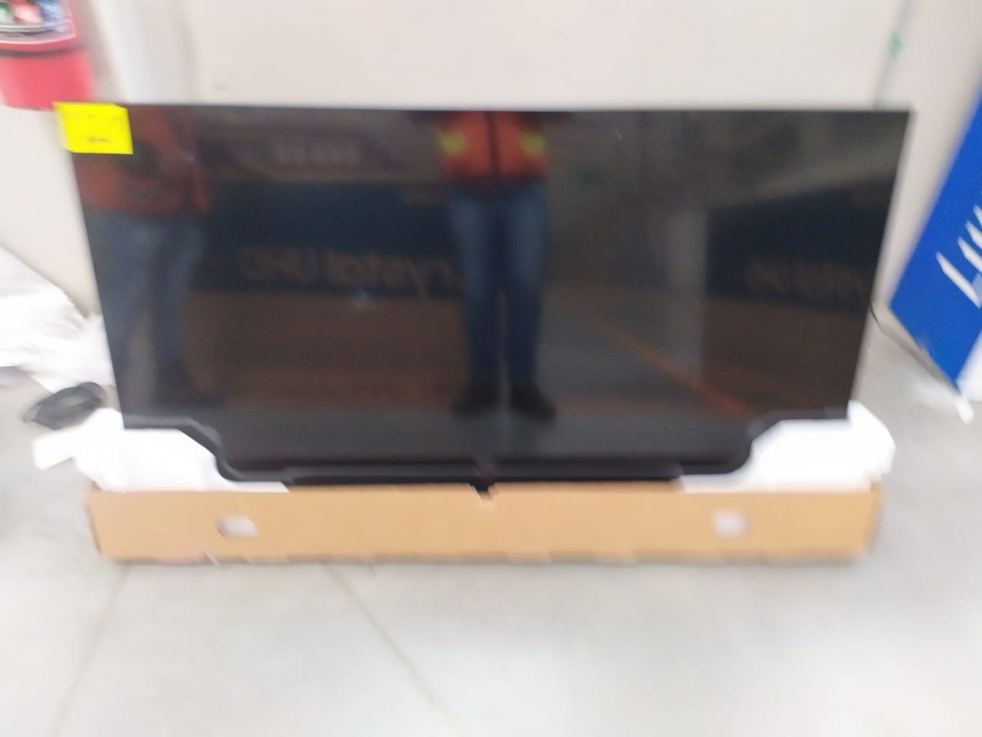 Pantalla Smart TV Marca Samsung De 65" 8 Series Modelo TU8200 No De Serie 09LZ3CCR300525