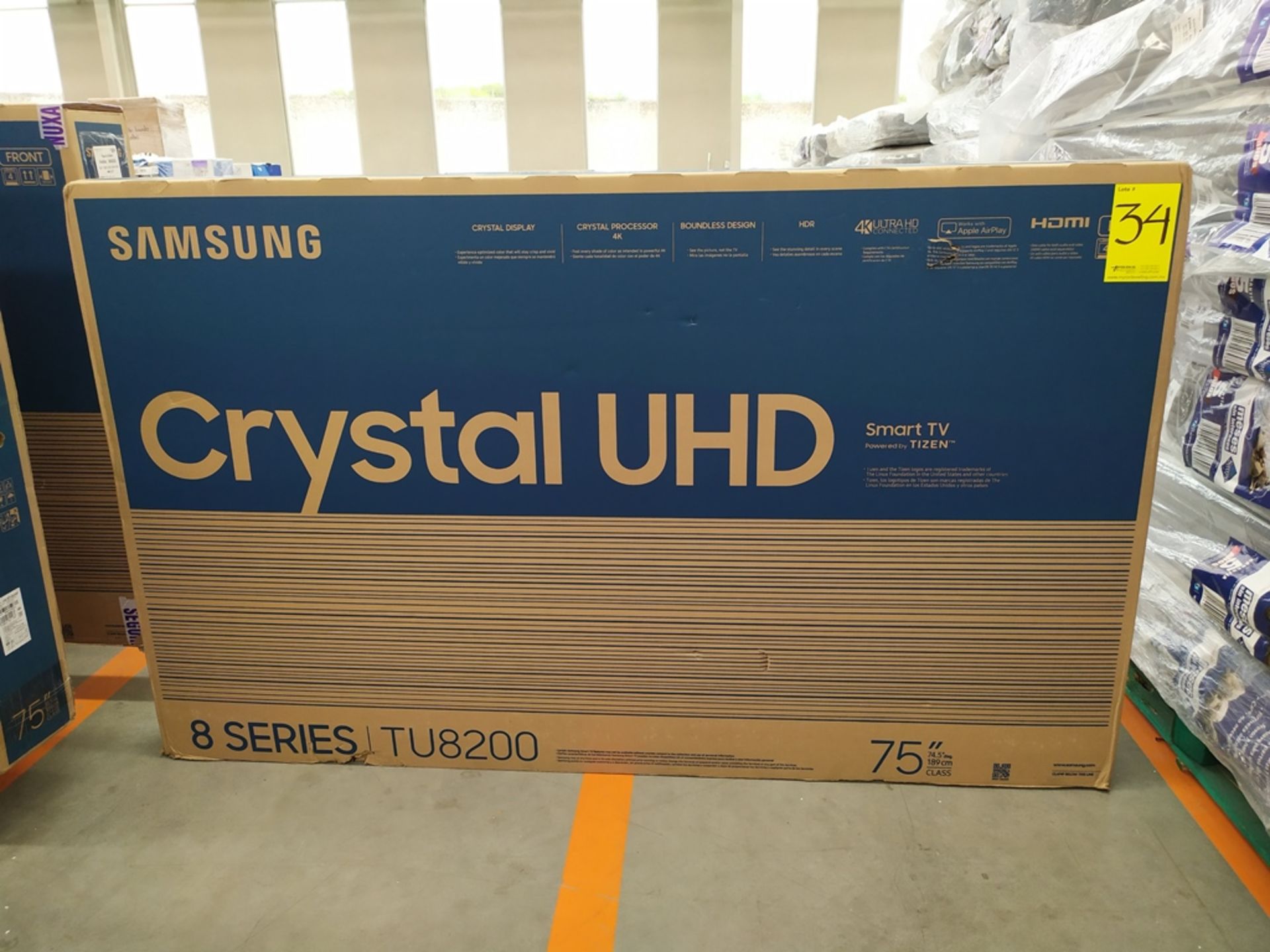 Pantalla Smart TV Marca Samsung De 75" 8 Series Modelo TU8200 No De Serie 09M83CBR300971