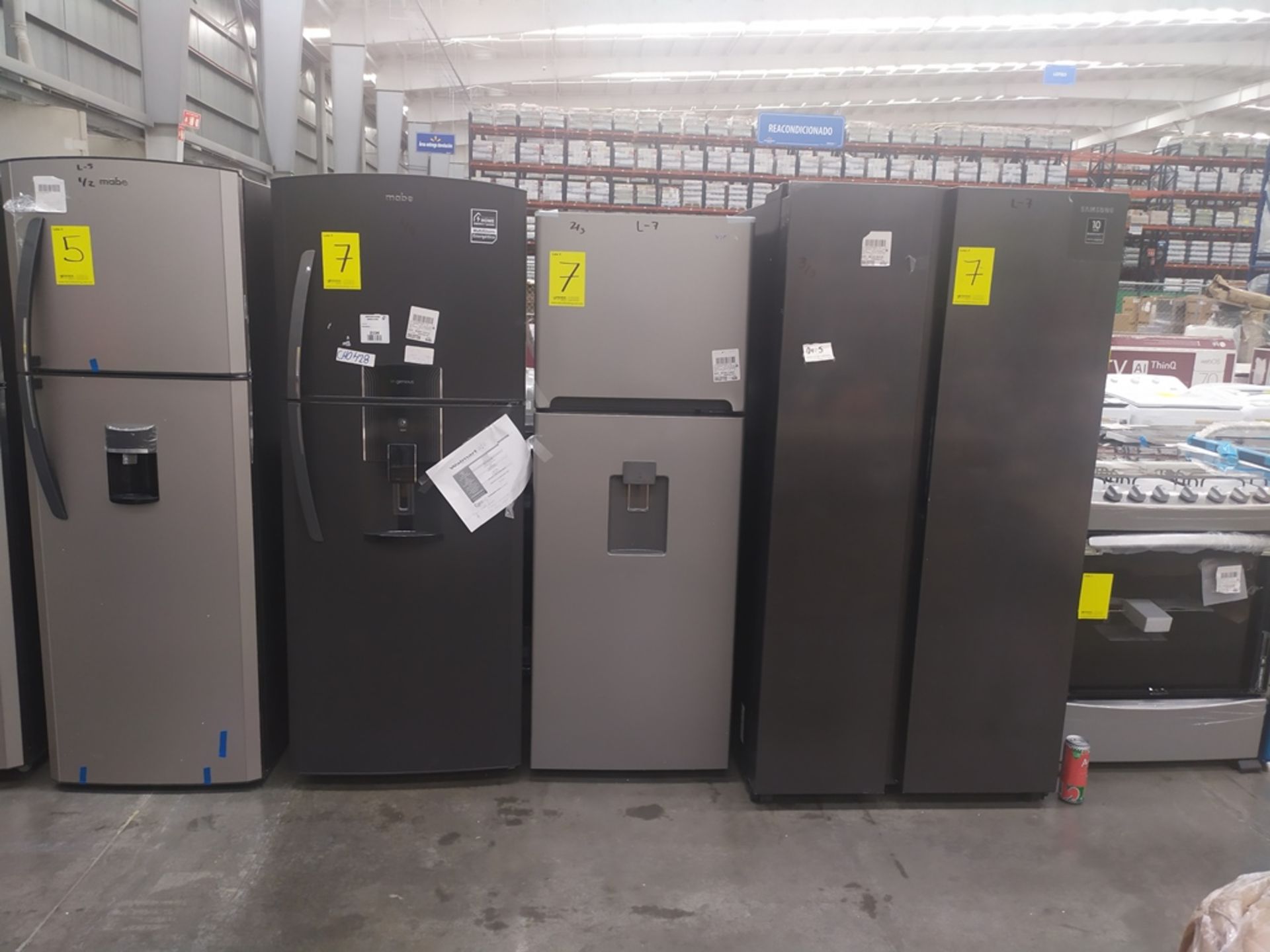 3 Refrigeradores, uno Marca Mabe, Modelo RME360FD, Serie 2106B508051, Color Negro con dispensador d - Image 2 of 15