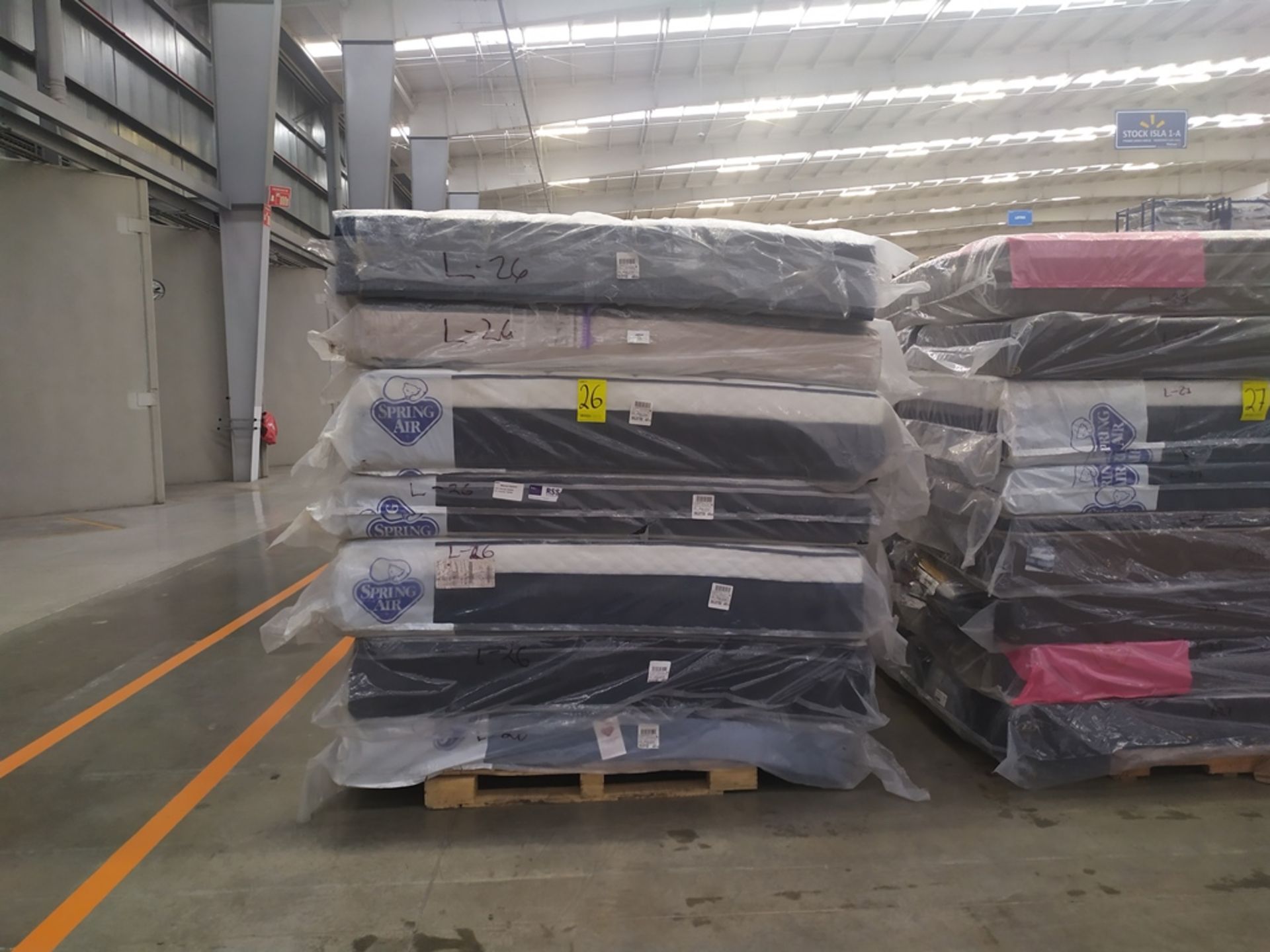 Lote de 7 colchones: 4 King Size Marca Spring Air LB-338013 / 338015 / 338009 / 342191 ; 1 King Siz