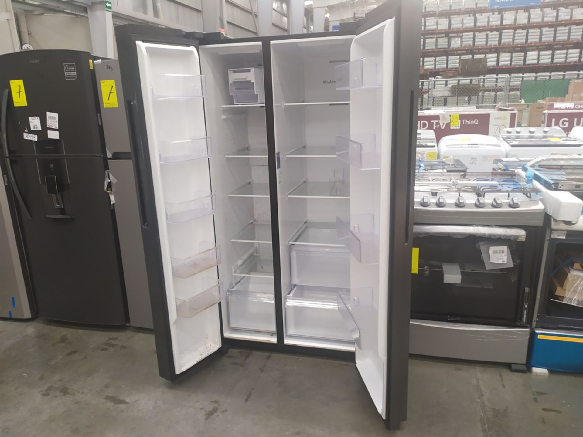 3 Refrigeradores, uno Marca Mabe, Modelo RME360FD, Serie 2106B508051, Color Negro con dispensador d - Image 13 of 15