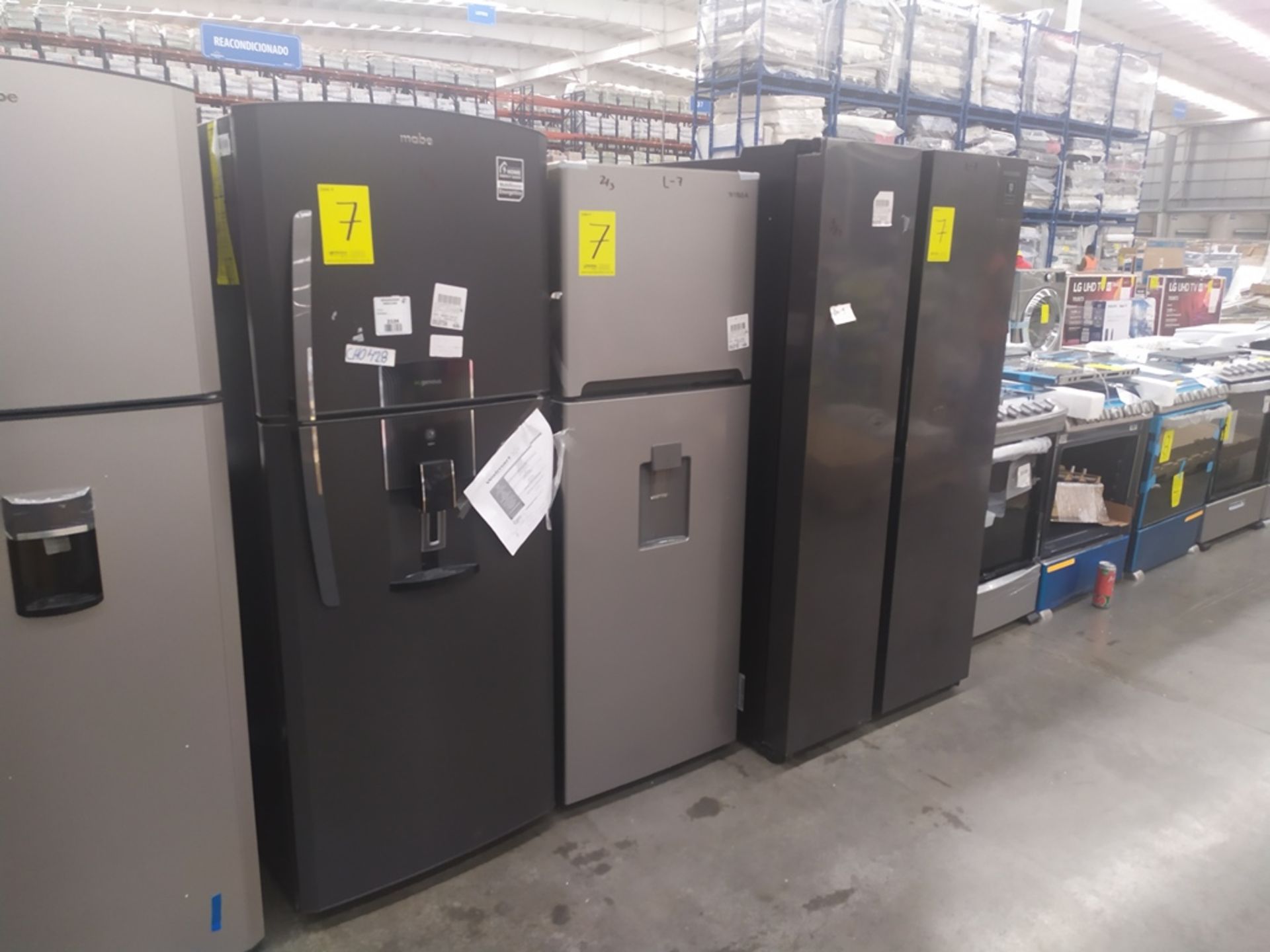 3 Refrigeradores, uno Marca Mabe, Modelo RME360FD, Serie 2106B508051, Color Negro con dispensador d - Image 7 of 15