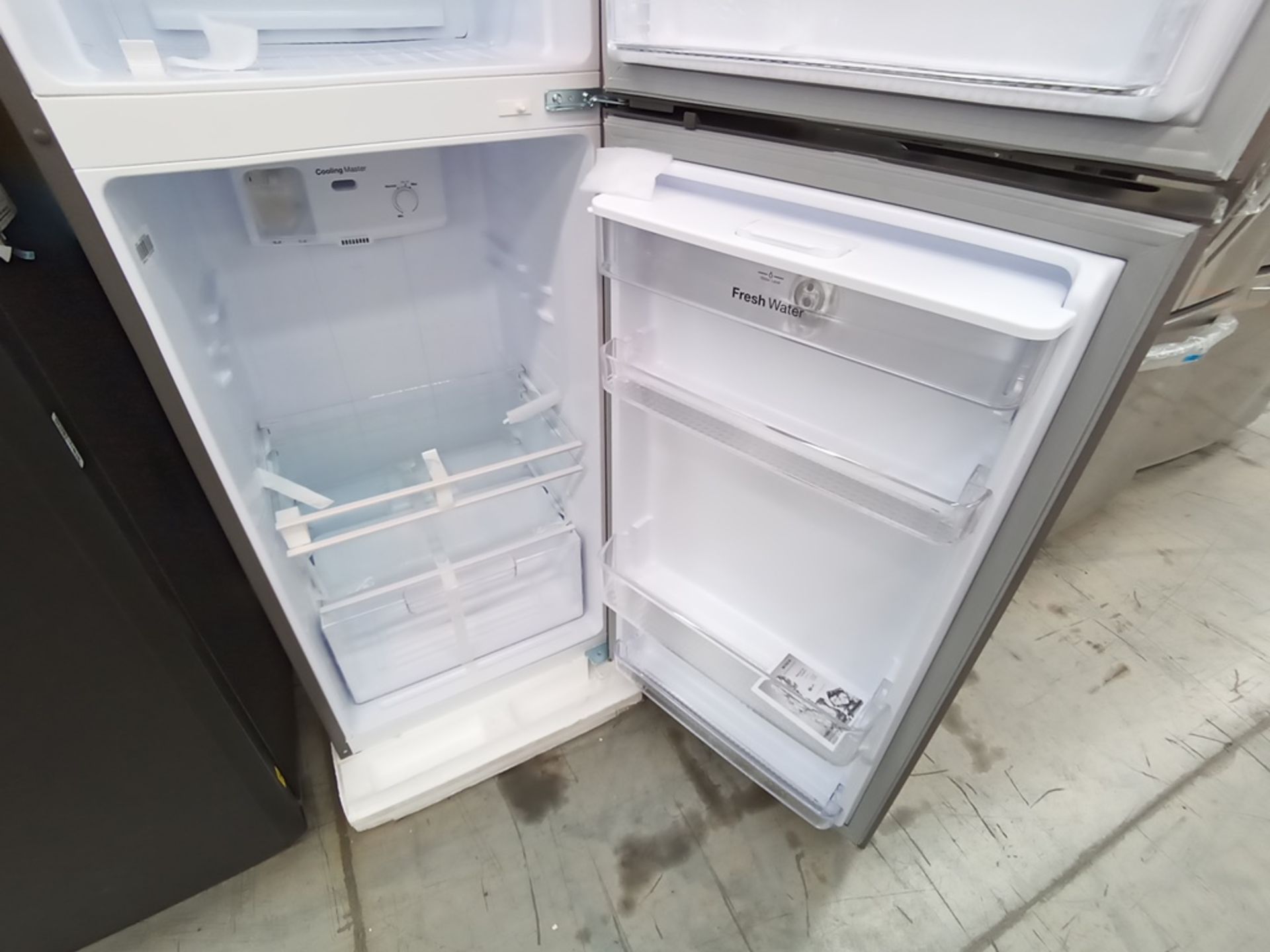 1 Refrigerador con dispensador de agua, Marca Winia, Modelo DFR-32210GMX, Serie MR217N10140659, Col - Image 9 of 10