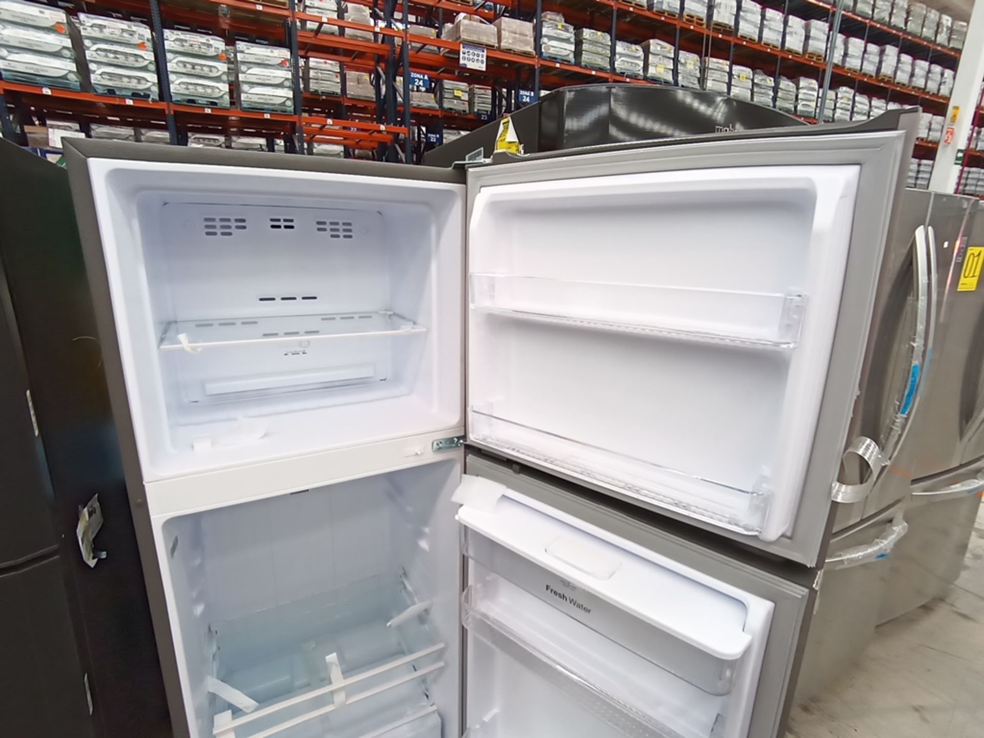 1 Refrigerador con dispensador de agua, Marca Winia, Modelo DFR-32210GMX, Serie MR217N10140659, Col - Image 8 of 10