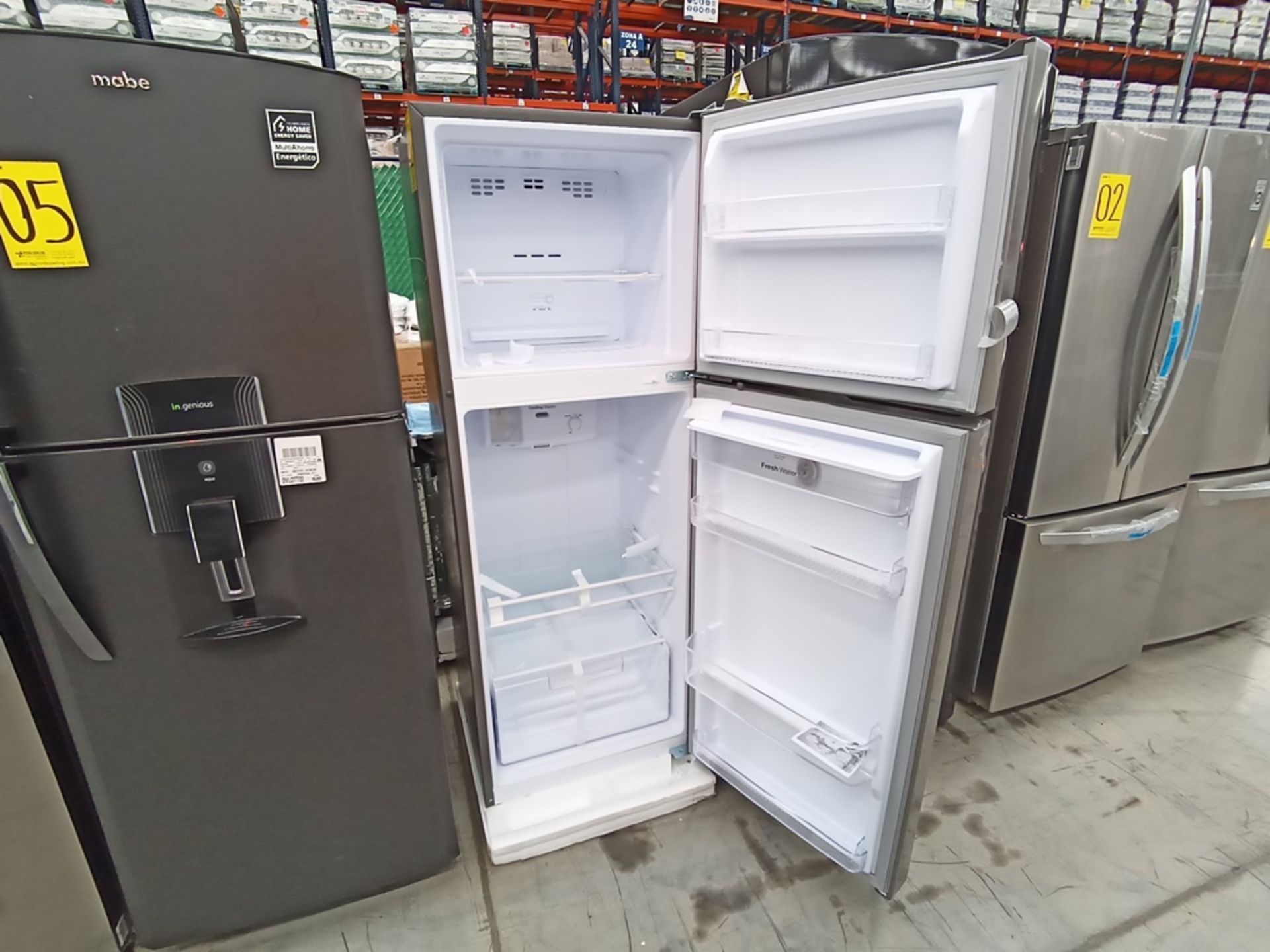 1 Refrigerador con dispensador de agua, Marca Winia, Modelo DFR-32210GMX, Serie MR217N10140659, Col - Image 7 of 10