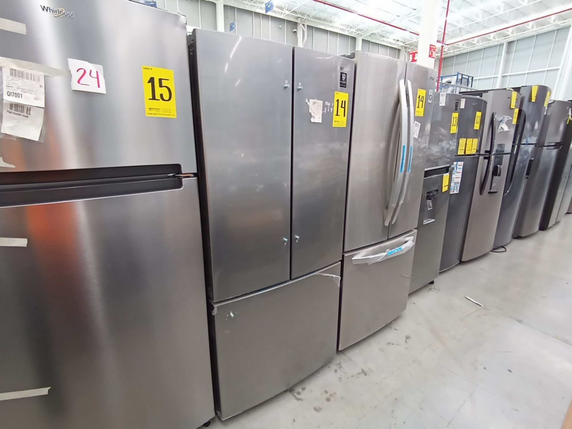 Lote de 2 refrigeradores contiene: 1 Refrigerador Marca LG, Modelo GF22BGSK, Serie 107MRMD4S595, Co