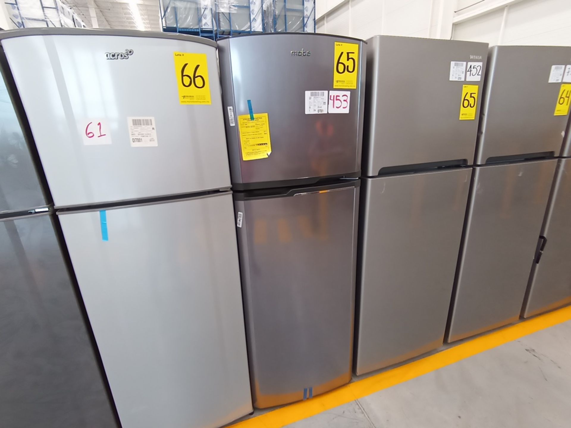 Lote de 2 Refrigeradores contiene: 1 Refrigerador Marca Winia, Modelo DFR-32210GNV, Serie MR216N130 - Image 2 of 15