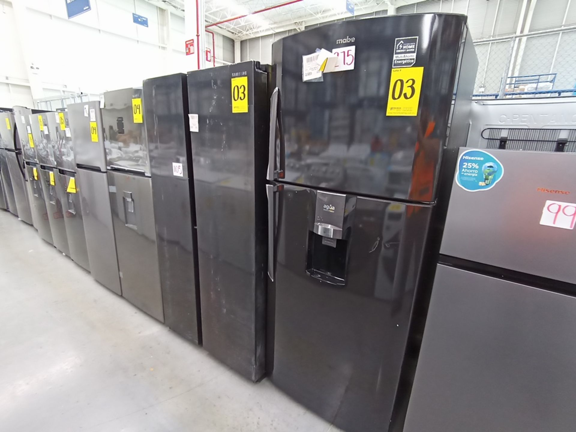 Lore de 2 refrigeradores contiene: 1 Refrigerador con dispensador de agua, Marca Mabe, Modelo RMT51 - Image 2 of 14