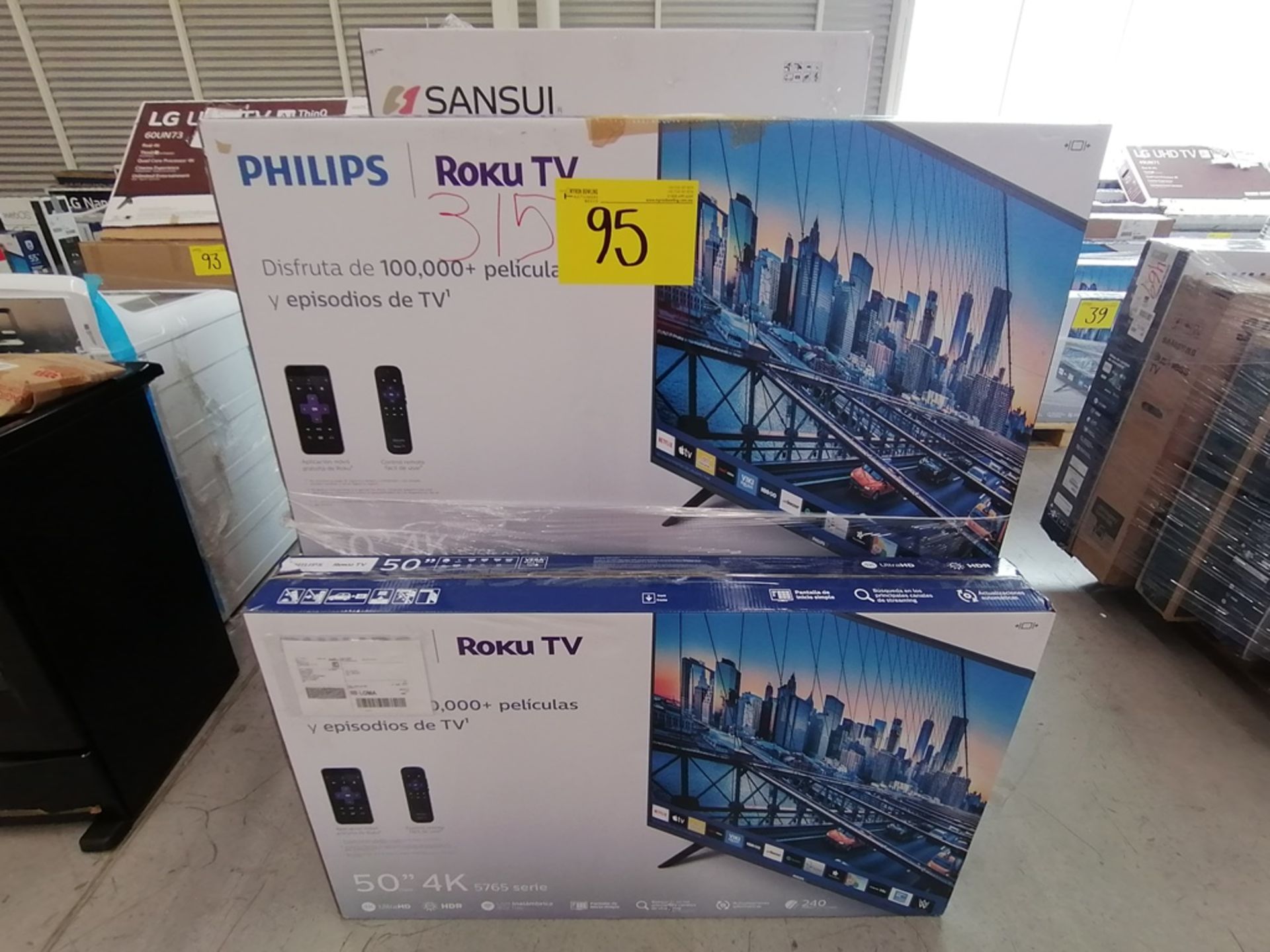 Lote de 14 Pantallas contiene: 1 Pantalla Smart Tv marca Samsung de 75"; 2 Pantallas de 70" marca P - Image 6 of 9