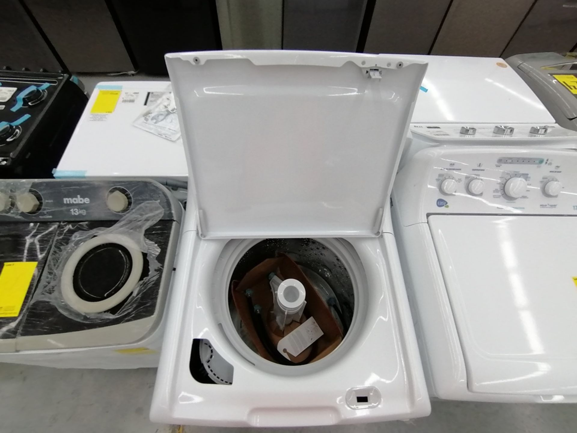 Lote de 3 lavadoras contiene: 1 Lavadora de 17KG, Marca Easy, Modelo LEA77114CBAB03, Serie 2105S522 - Image 29 of 30