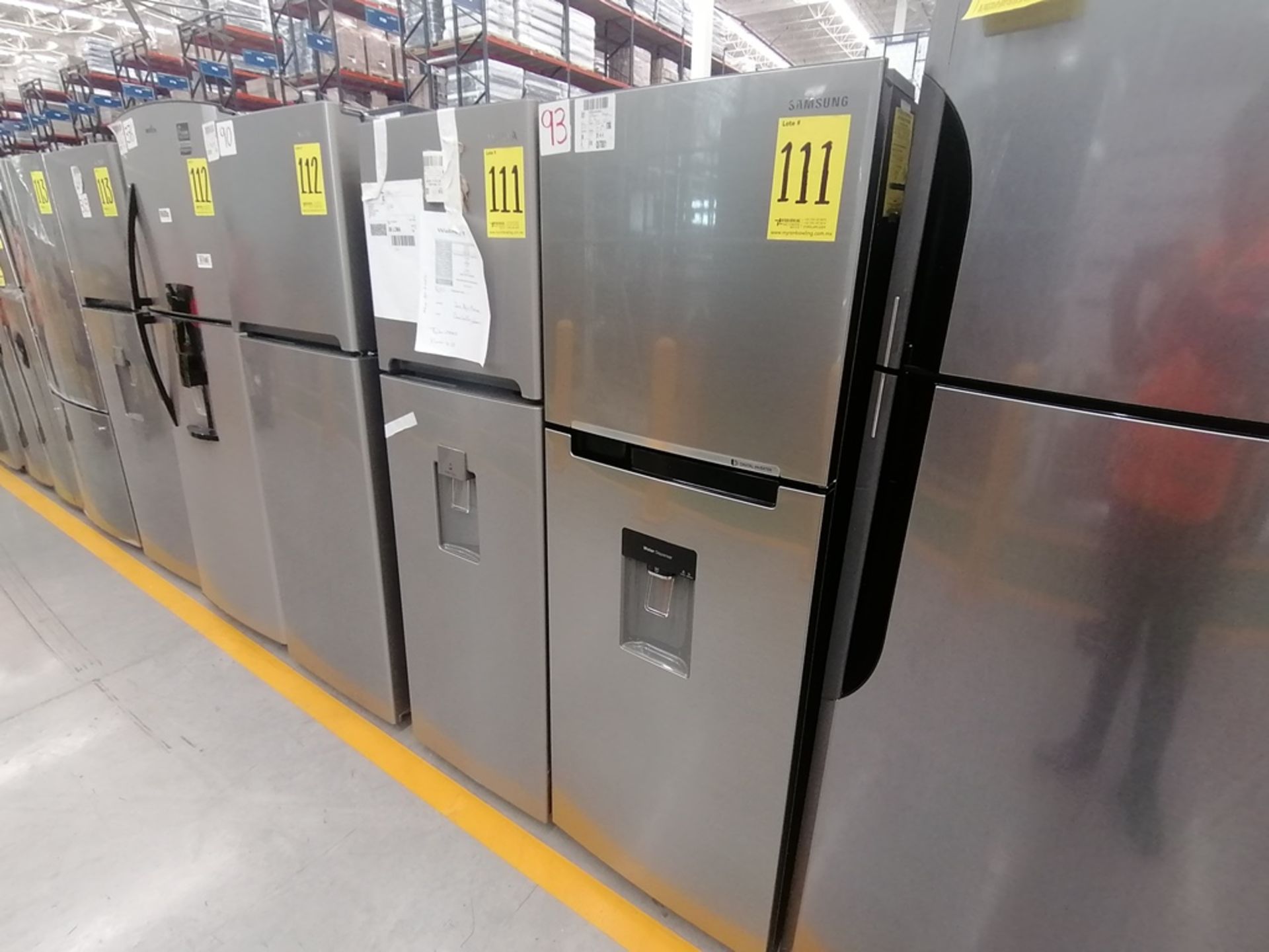 Lote de 2 Refrigeradores contiene: 1 Refrigerador con dispensador de agua, Marca Samsung, Modelo RT - Image 3 of 15