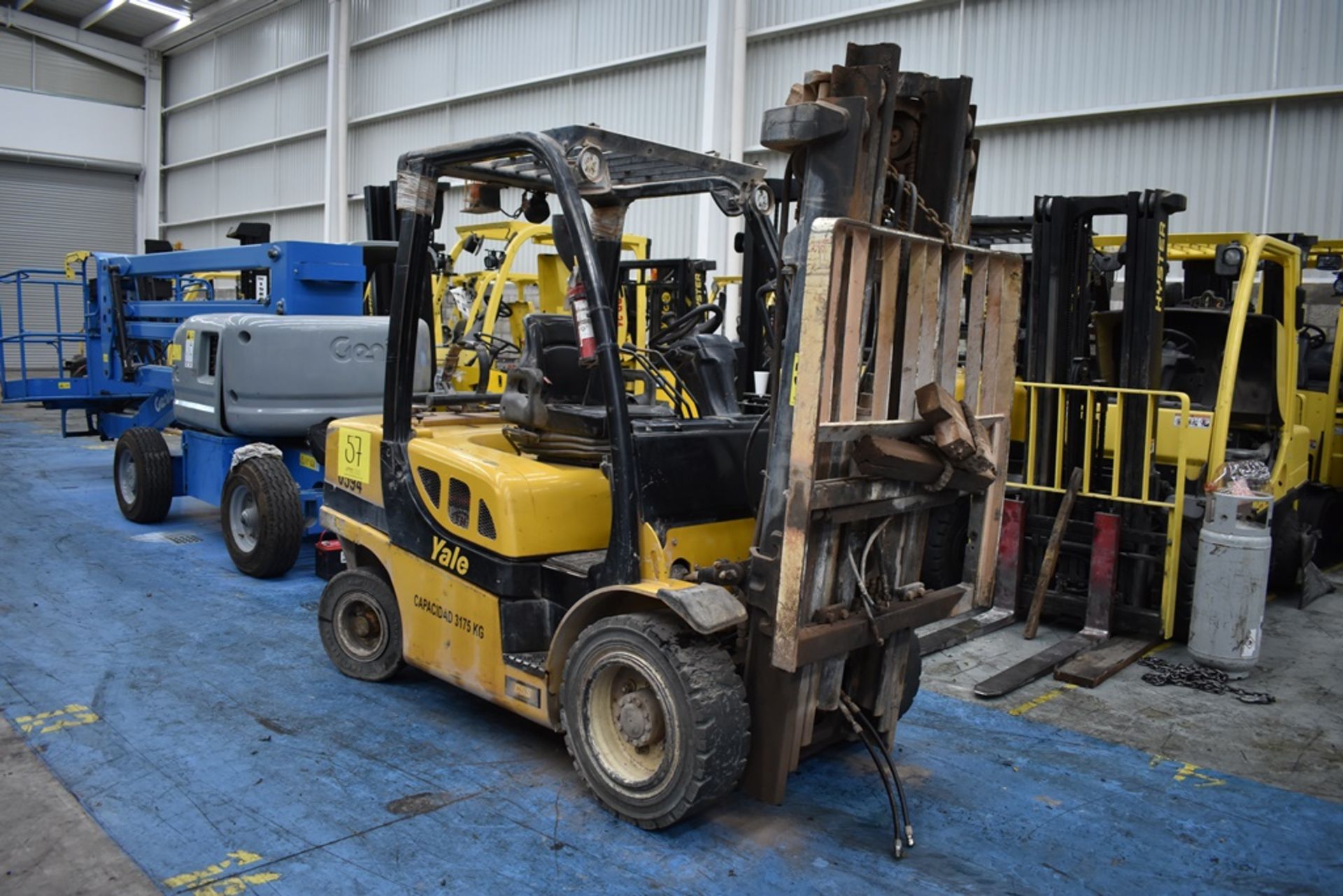 Yale Forklift, model GTP070VXNEAE087, S/N D875V10594S, capacity 6800 lb - Image 6 of 43