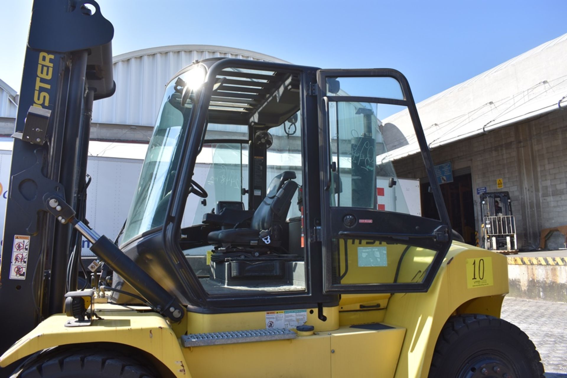 Hyster Forklift, model H210HD2, year 2017, 19,100 lb capacity, 2450 hours - Image 68 of 131