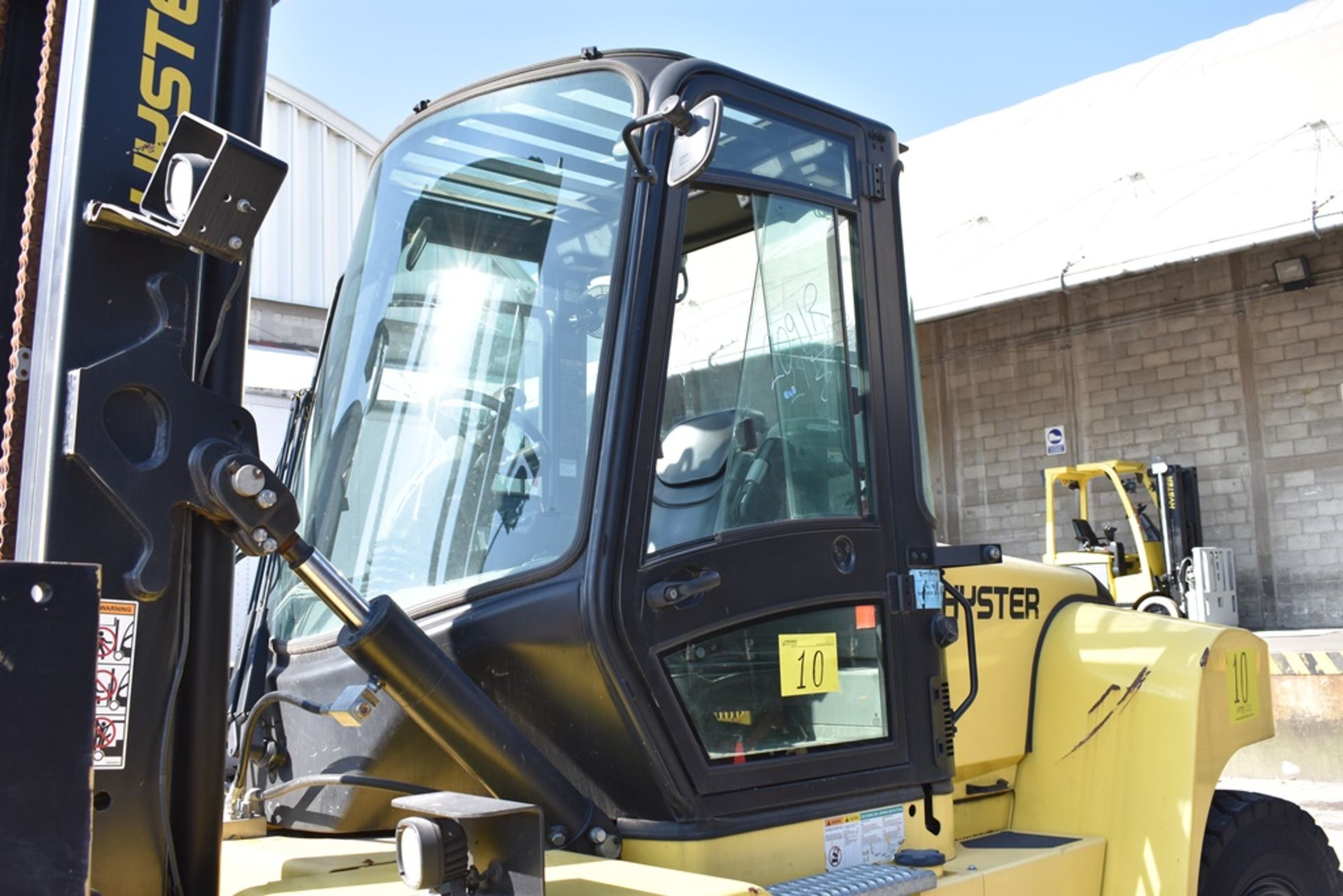 Hyster Forklift, model H210HD2, year 2017, 19,100 lb capacity, 2450 hours - Image 64 of 131