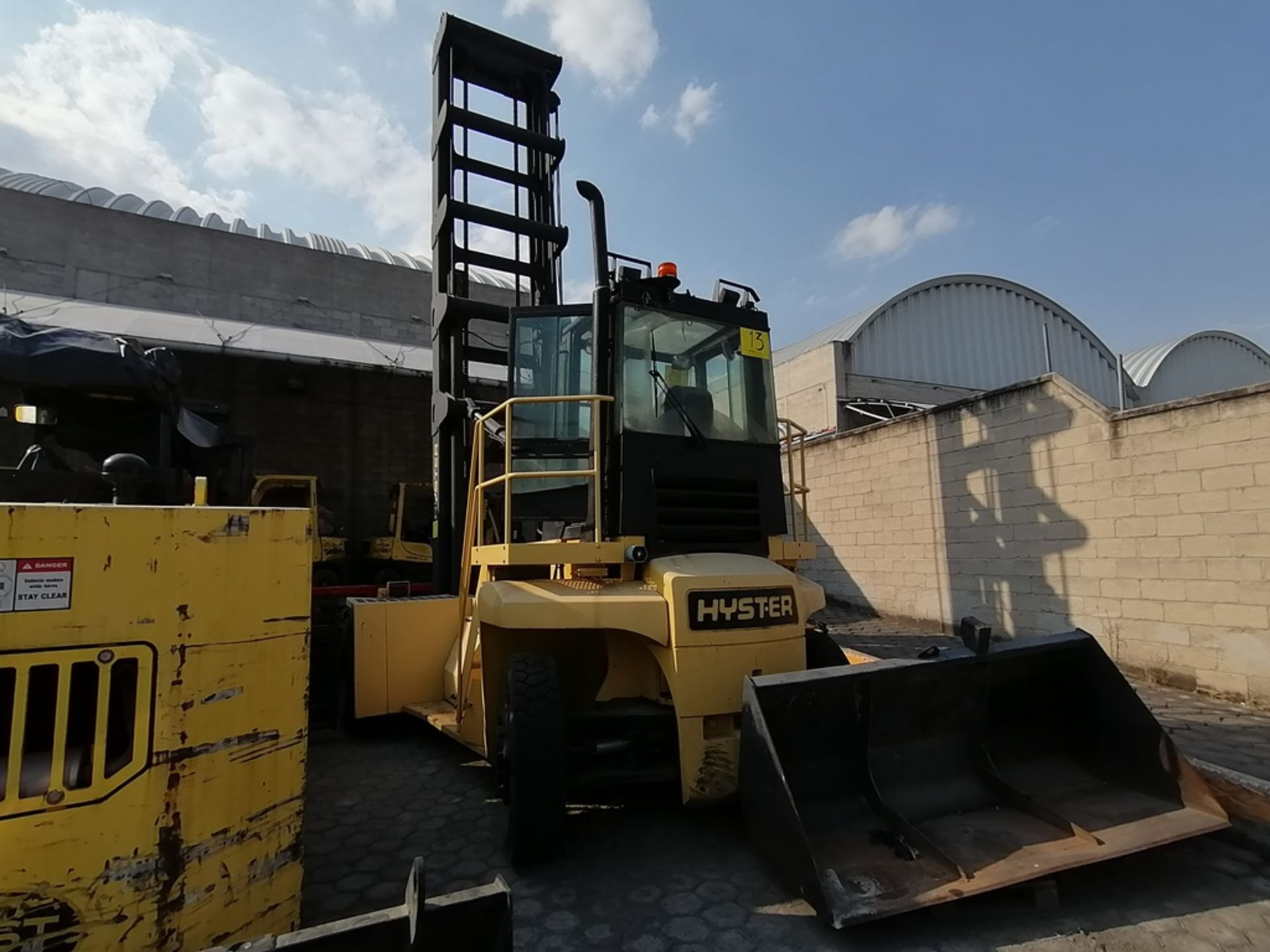 2003 Hyster Container handler, model H400H-ECH, 8,700 lb capacity - Image 18 of 60