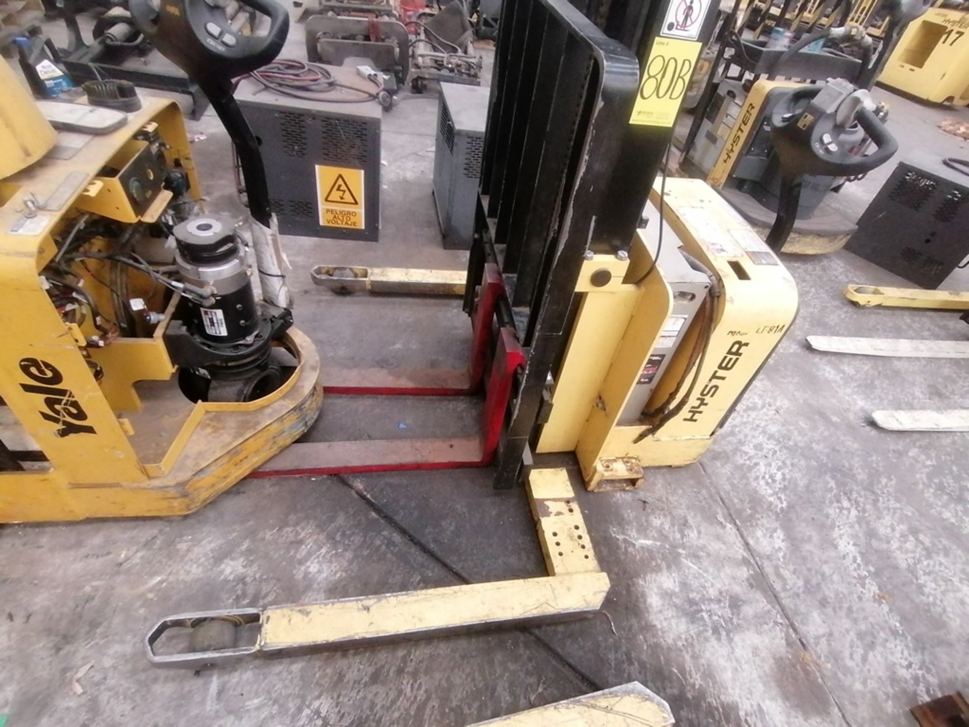 (2) Hyster Electric Pallet Truck, model 15W25ZA2 y W25ZA2 - Image 21 of 98